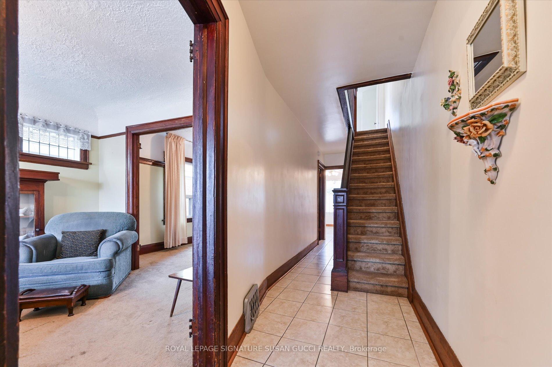 Photo 5 of 418 Sammon Avenue, Toronto, Danforth Village-East York — HOMEH