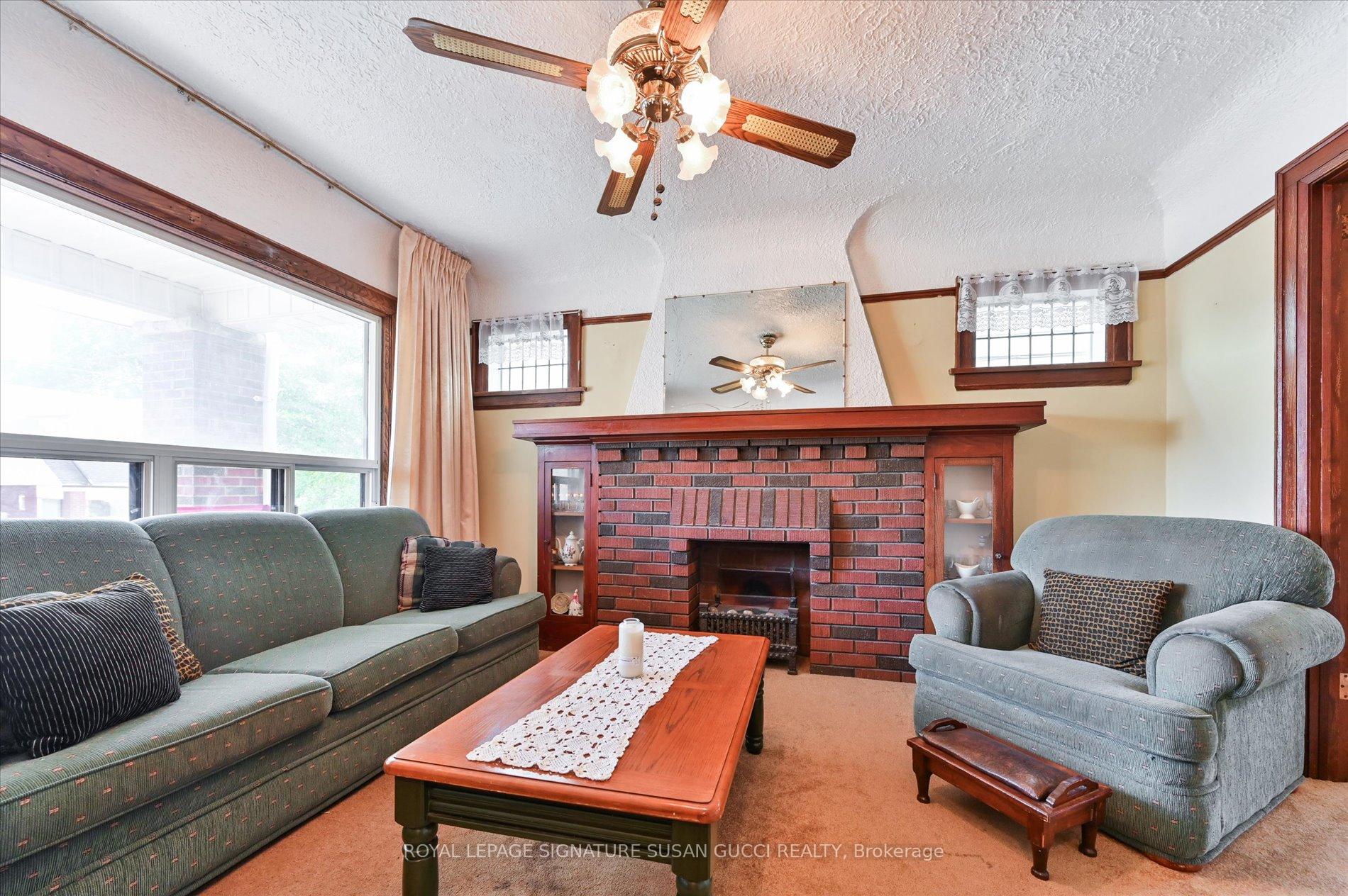 Photo 6 of 418 Sammon Avenue, Toronto, Danforth Village-East York — HOMEH