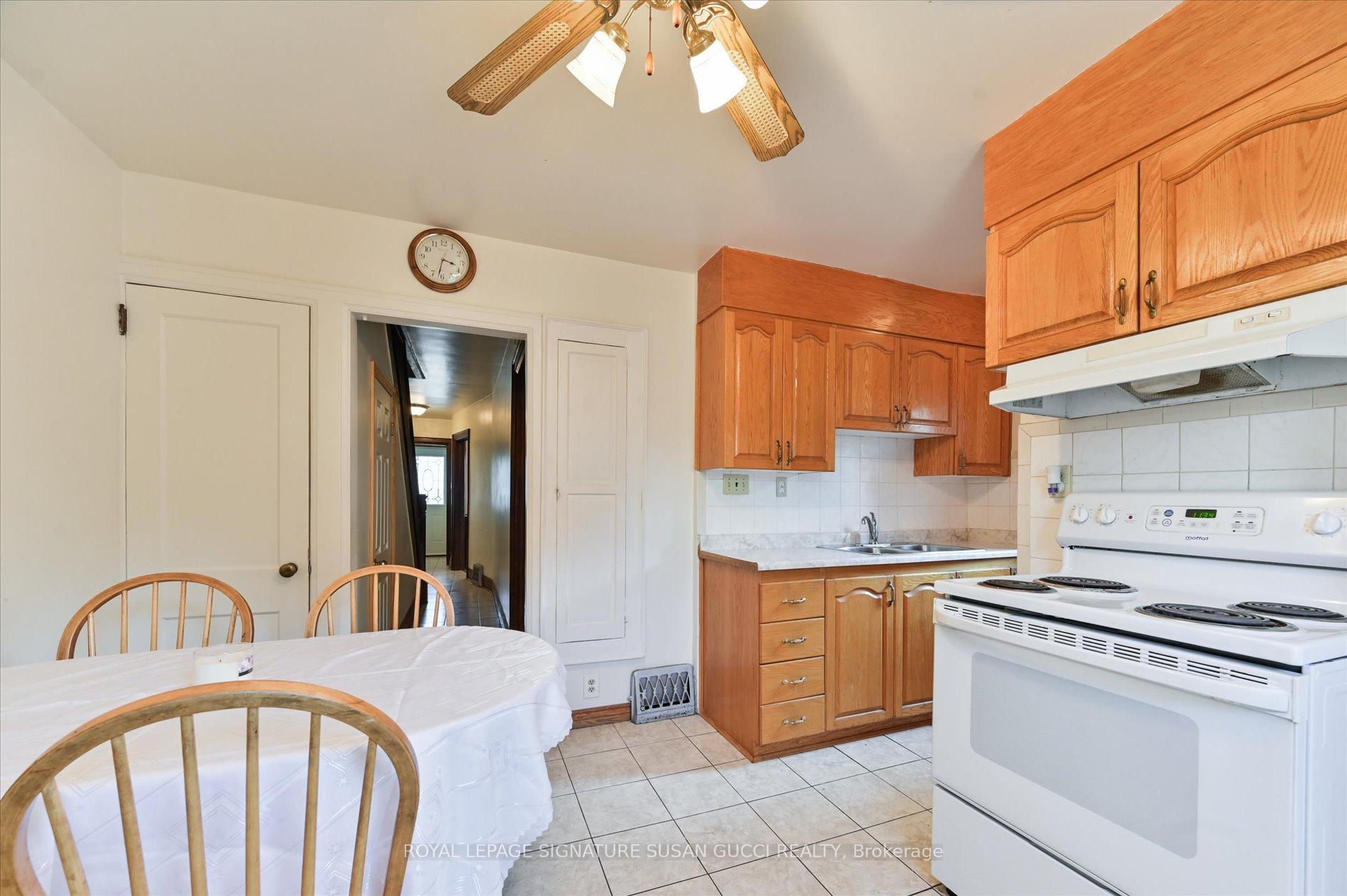 Photo 13 of 418 Sammon Avenue, Toronto, Danforth Village-East York — HOMEH