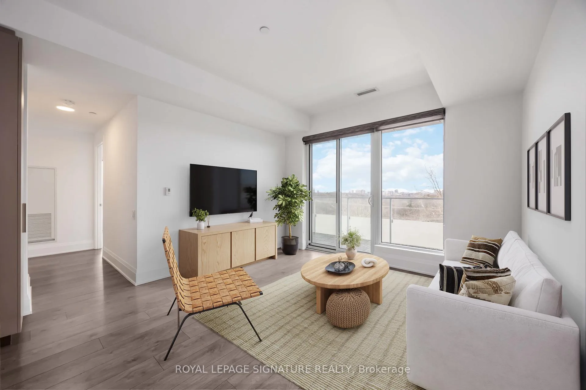 Photo 11 of Unit 604, 20 Brin Drive, Etobicoke, Edenbridge-Humber Valley — HOMEH