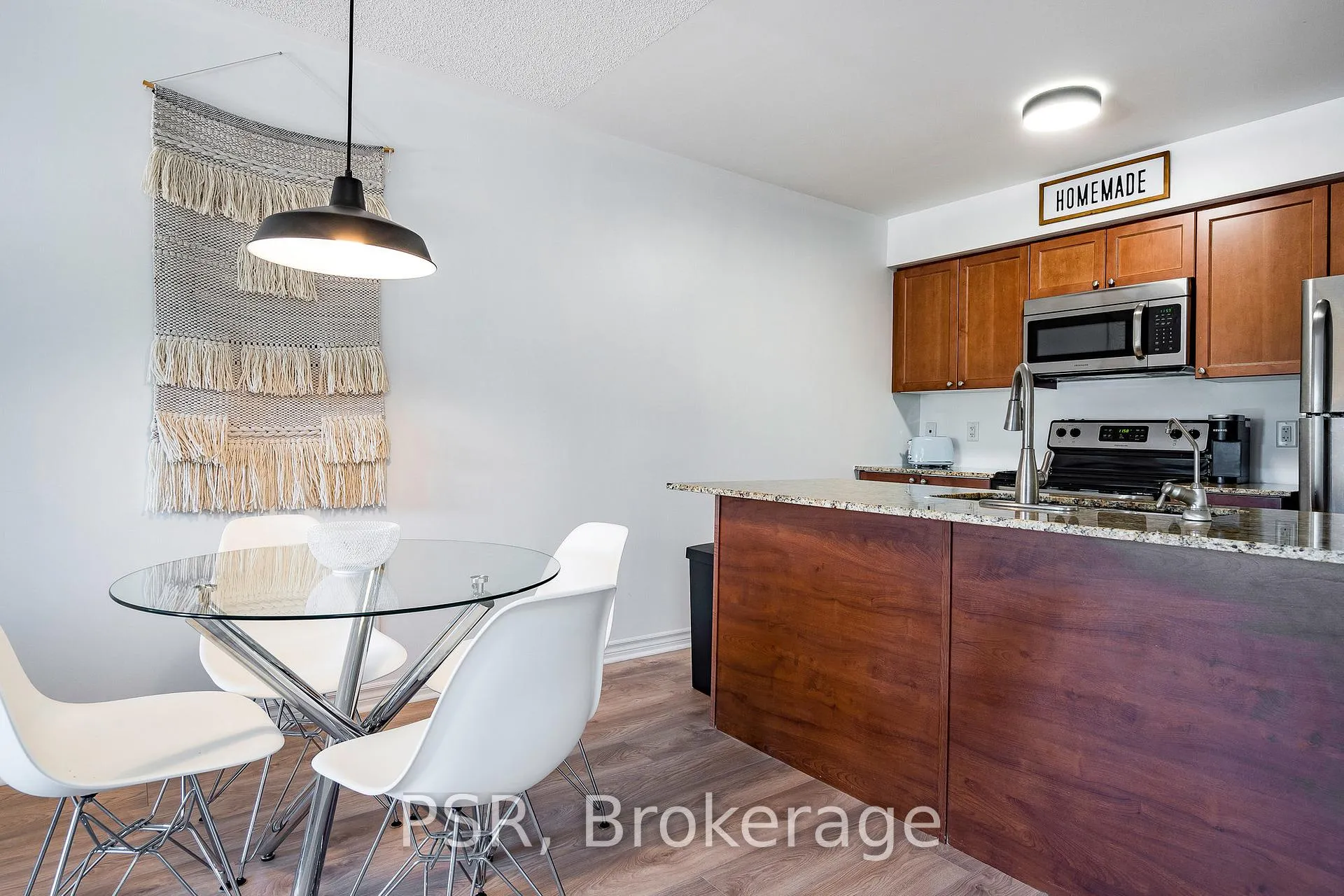 Photo 6 of Unit 204, 8 Brandy Lane Drive, Collingwood — HOMEH