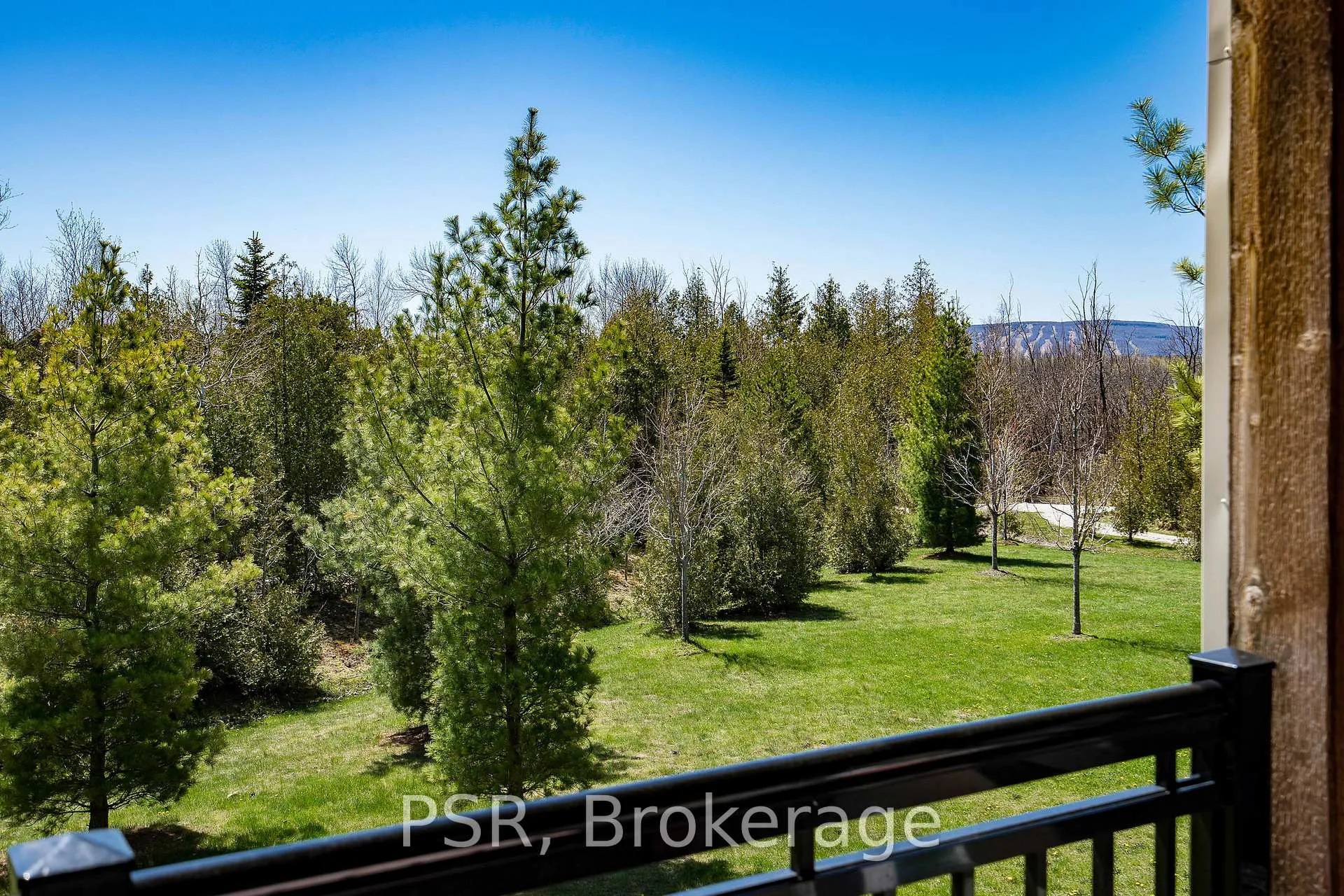 Photo 10 of Unit 204, 8 Brandy Lane Drive, Collingwood — HOMEH
