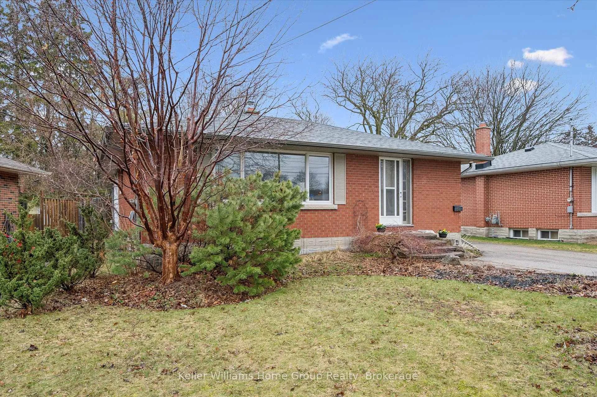Photo 2 of 56 Ottawa Crescent, Guelph, St. George's — HOMEH