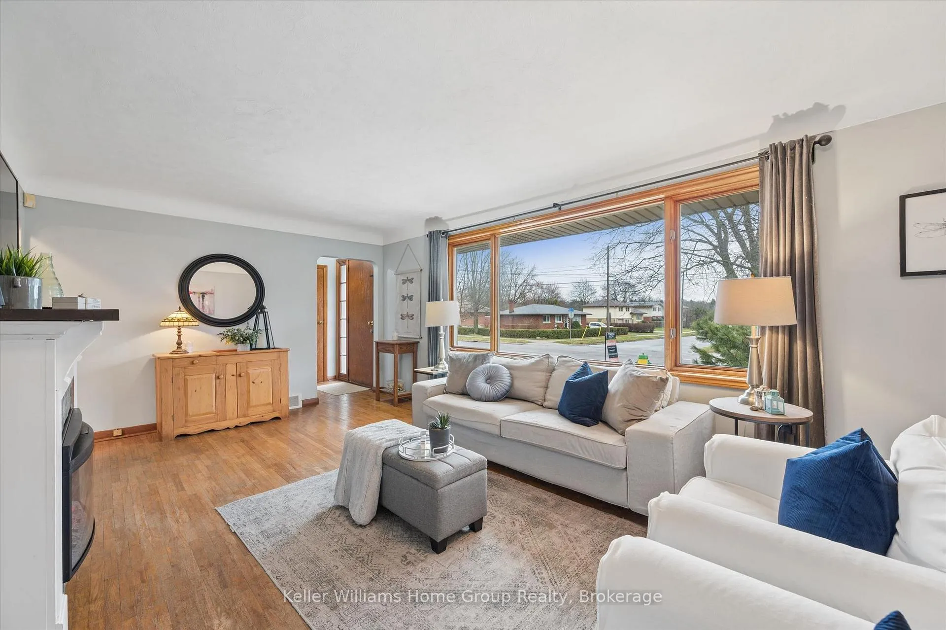 Photo 5 of 56 Ottawa Crescent, Guelph, St. George's — HOMEH