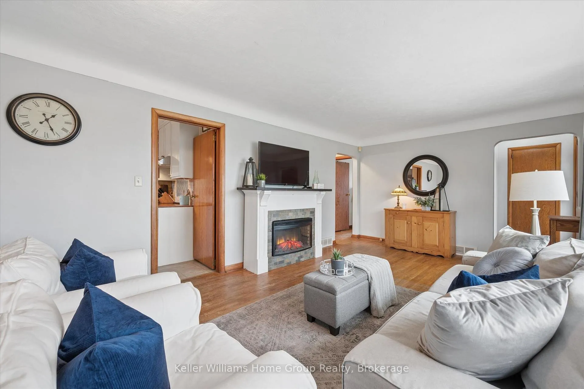 Photo 8 of 56 Ottawa Crescent, Guelph, St. George's — HOMEH