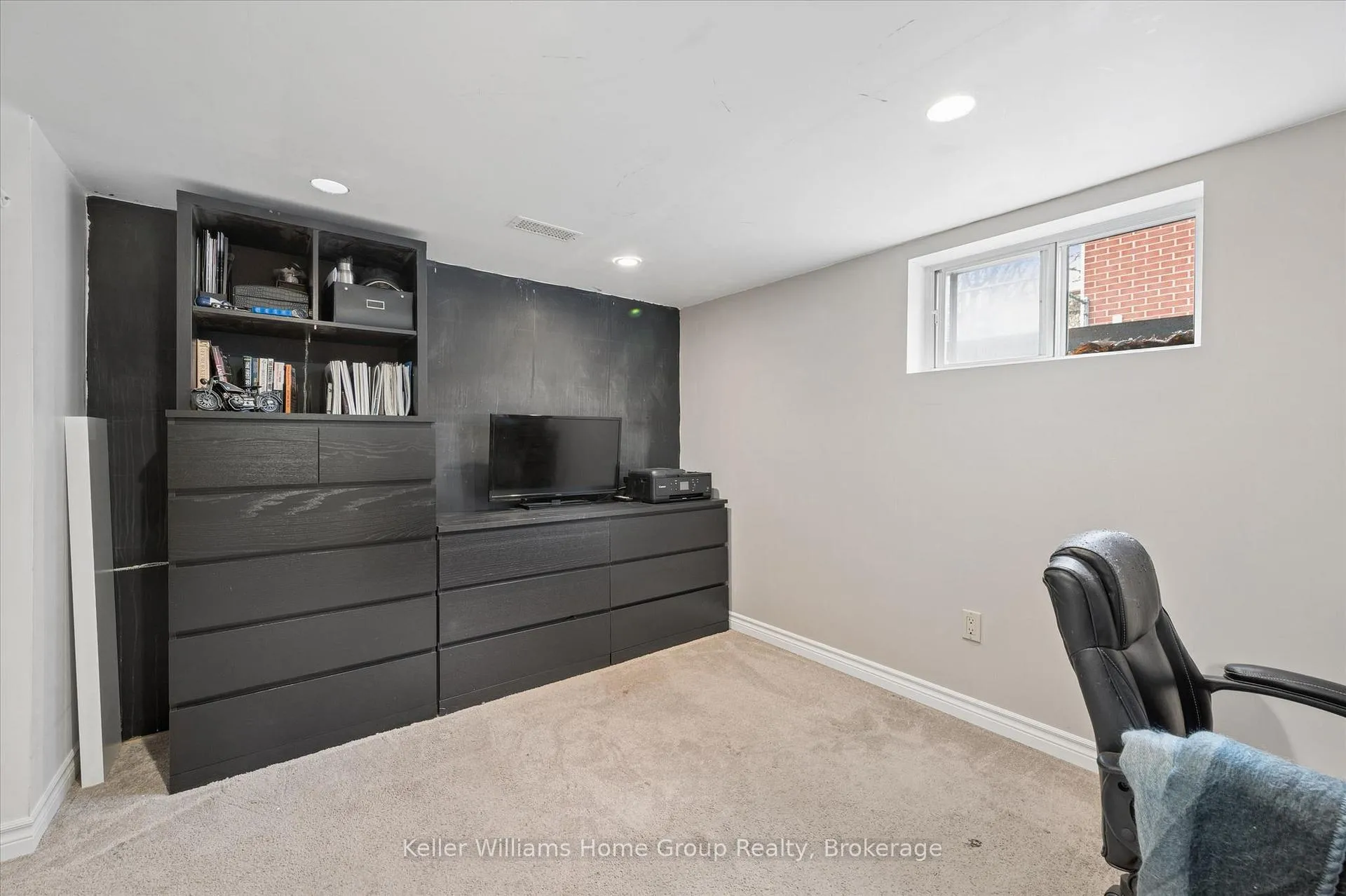 Photo 23 of 56 Ottawa Crescent, Guelph, St. George's — HOMEH