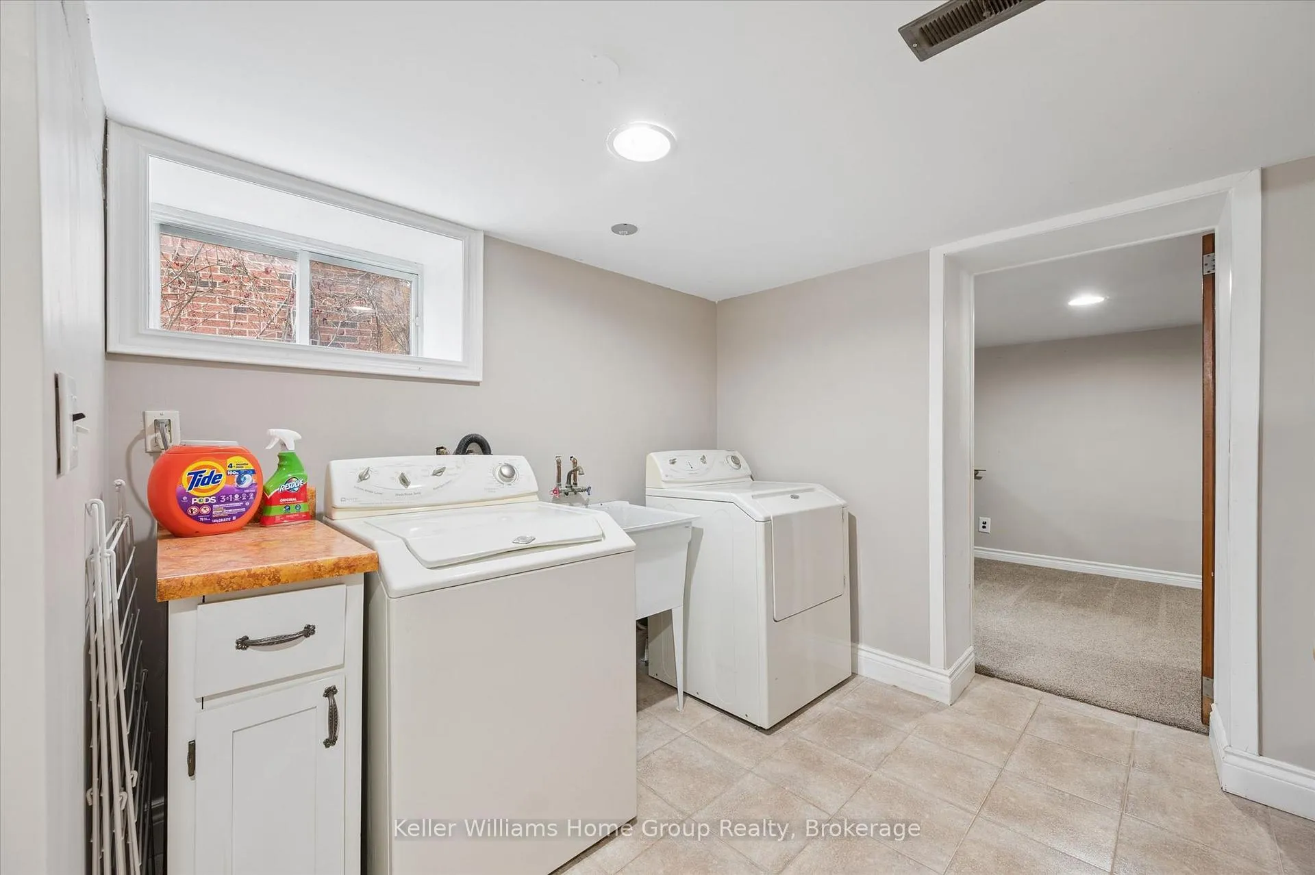 Photo 27 of 56 Ottawa Crescent, Guelph, St. George's — HOMEH