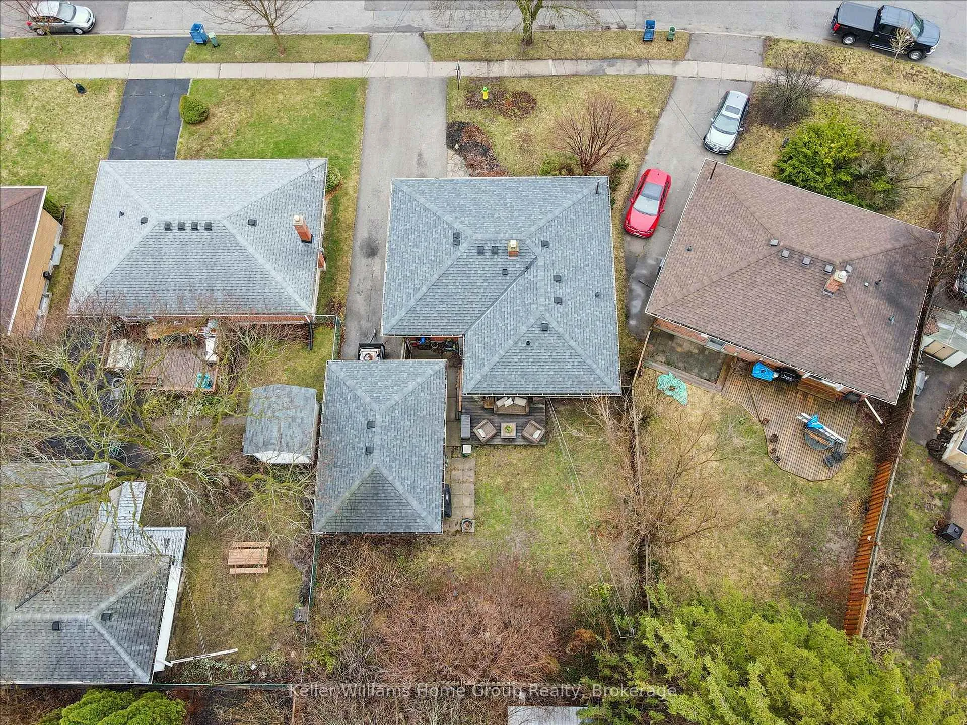 Photo 35 of 56 Ottawa Crescent, Guelph, St. George's — HOMEH