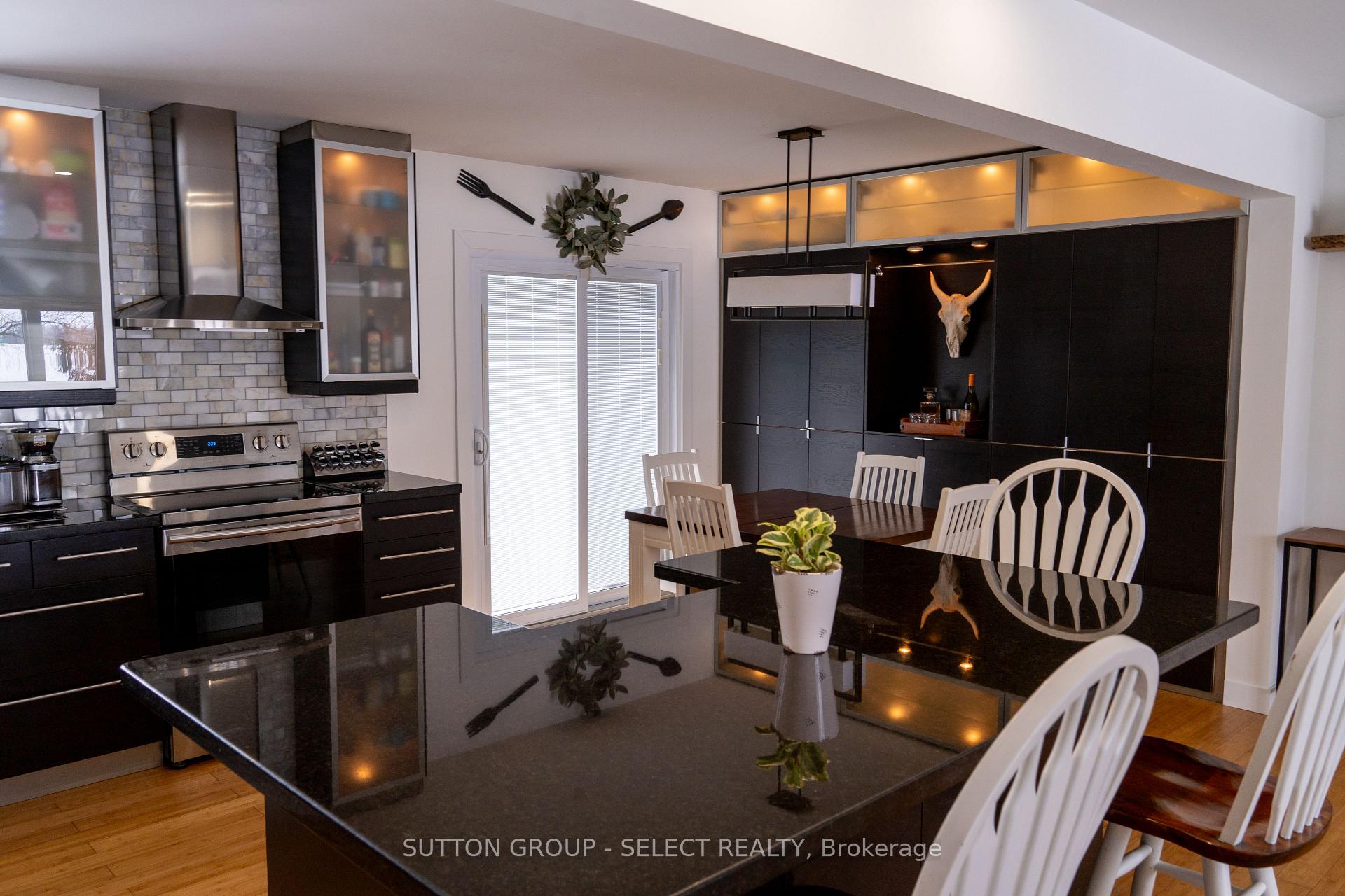 Photo 10 of 6724 Glendon Drive, Strathroy-Caradoc, Rural Strathroy-Caradoc — HOMEH