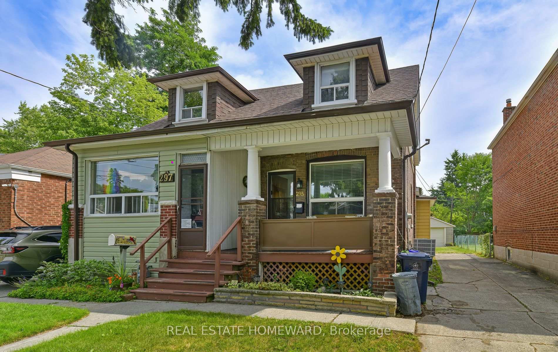 Front of 295 Chisholm Avenue