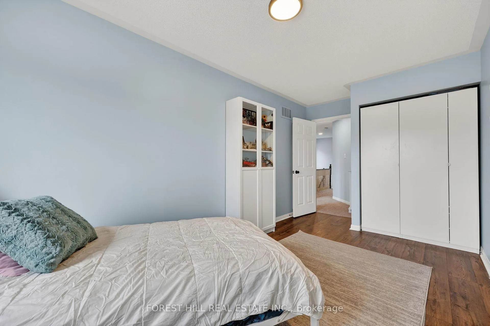 Photo 19 of 102 Majesty Boulevard, Barrie, Innis-Shore — HOMEH