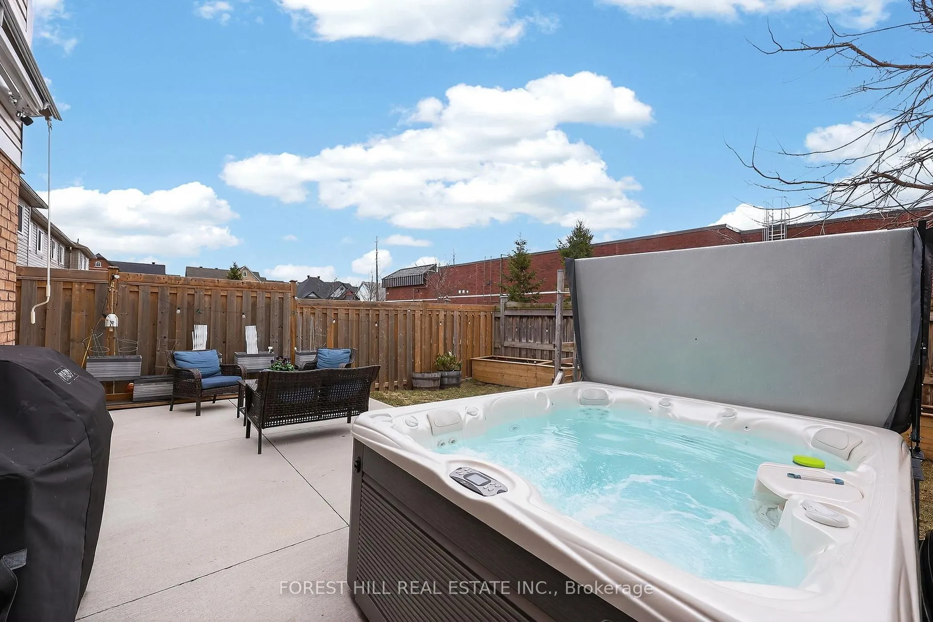 Photo 30 of 102 Majesty Boulevard, Barrie, Innis-Shore — HOMEH