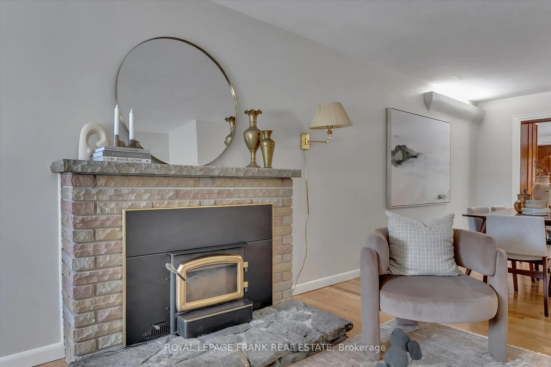 Photo 6 of 976 Glebemount Crescent, Peterborough, Northcrest Ward 5 — HOMEH