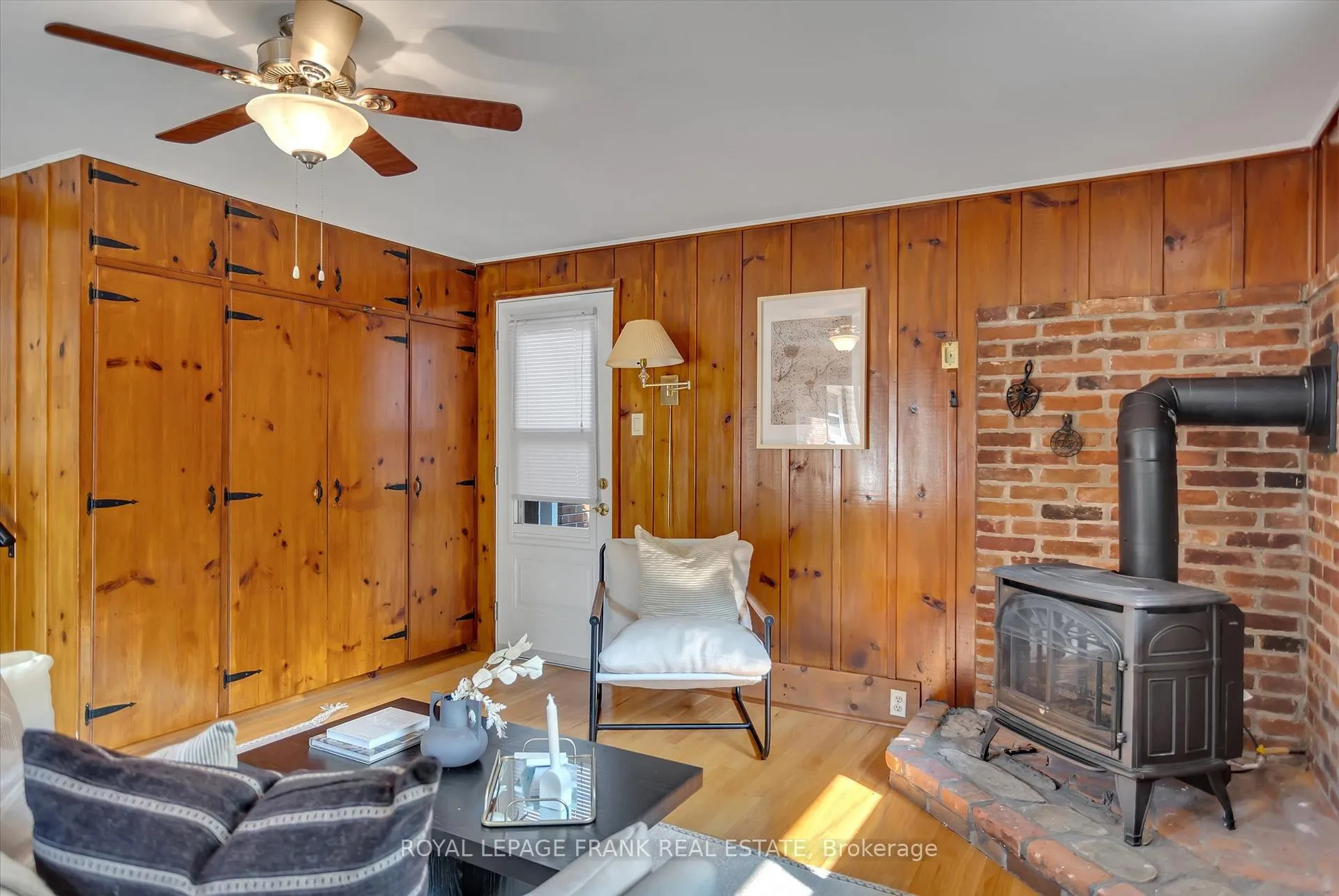 Photo 29 of 976 Glebemount Crescent, Peterborough, Northcrest Ward 5 — HOMEH