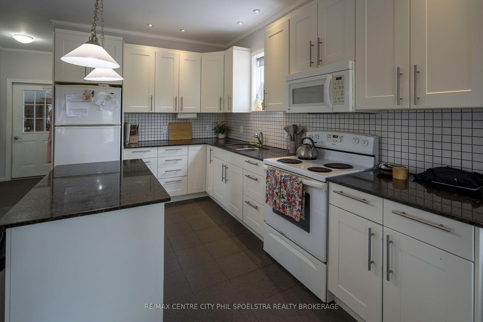 Photo 22 of 5830 Whittaker Lane, Thames Centre, Rural Thames Centre — HOMEH