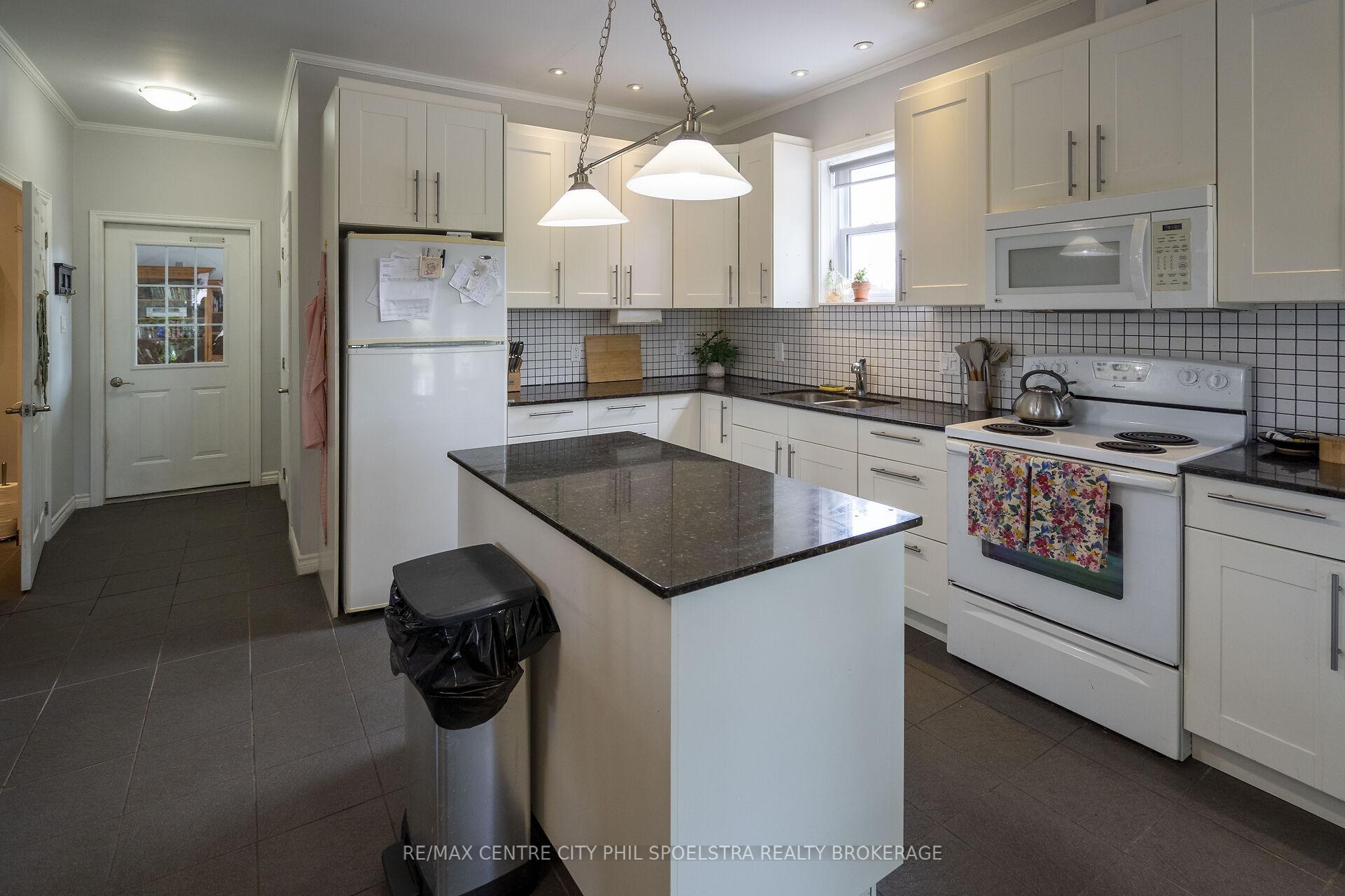 Photo 23 of 5830 Whittaker Lane, Thames Centre, Rural Thames Centre — HOMEH