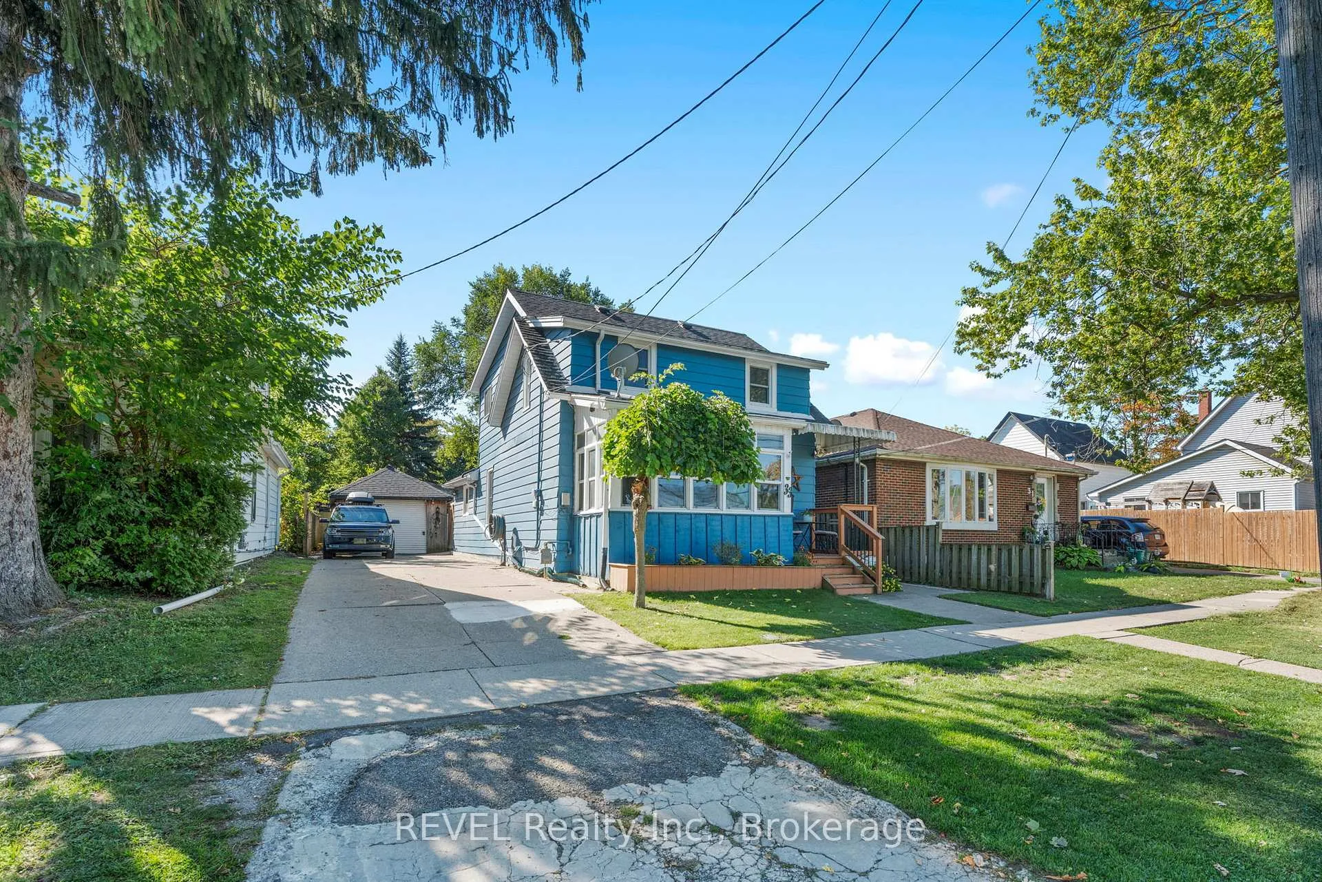 Photo 3 of 33 Regent Street, Thorold, Thorold Downtown — HOMEH