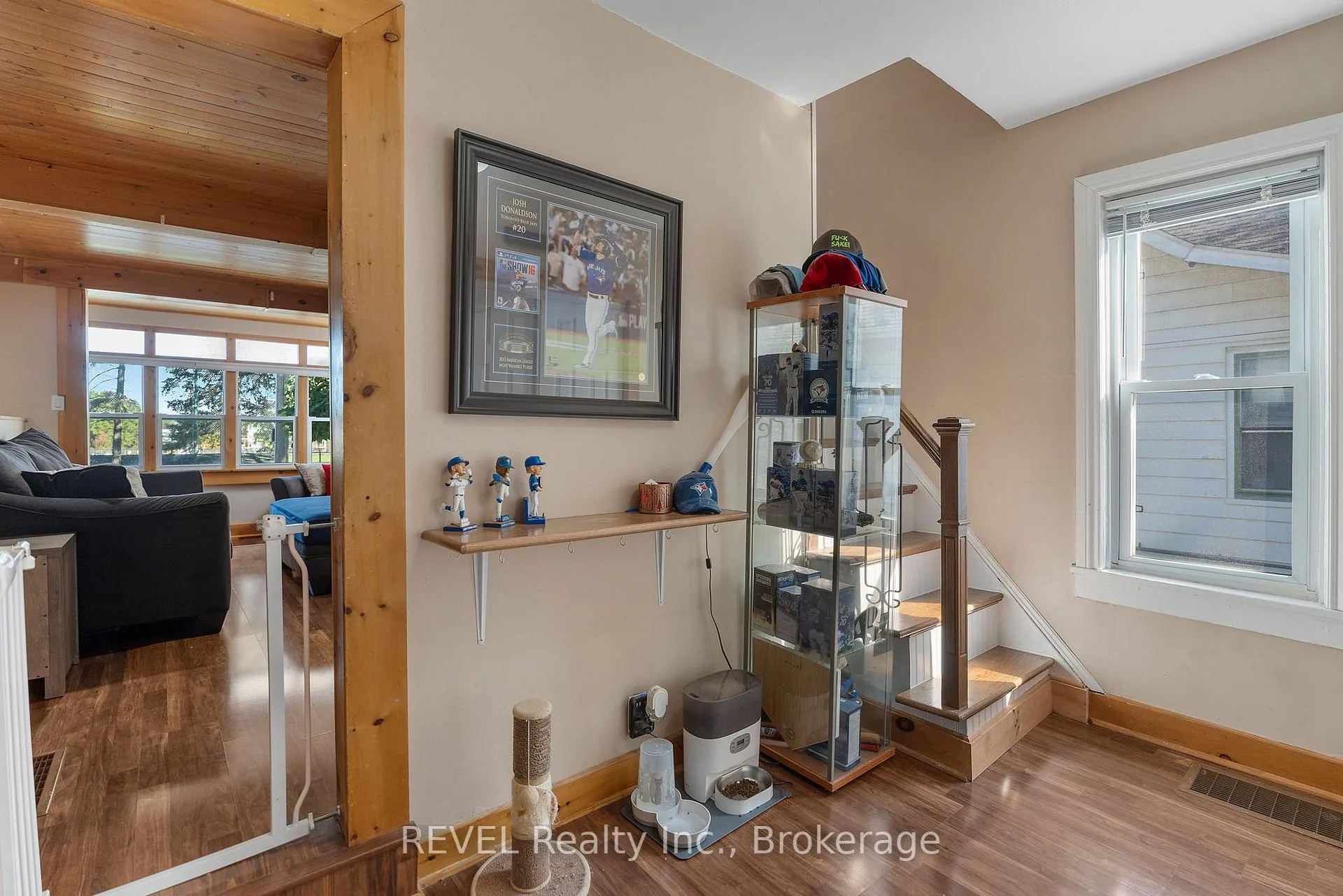 Photo 11 of 33 Regent Street, Thorold, Thorold Downtown — HOMEH