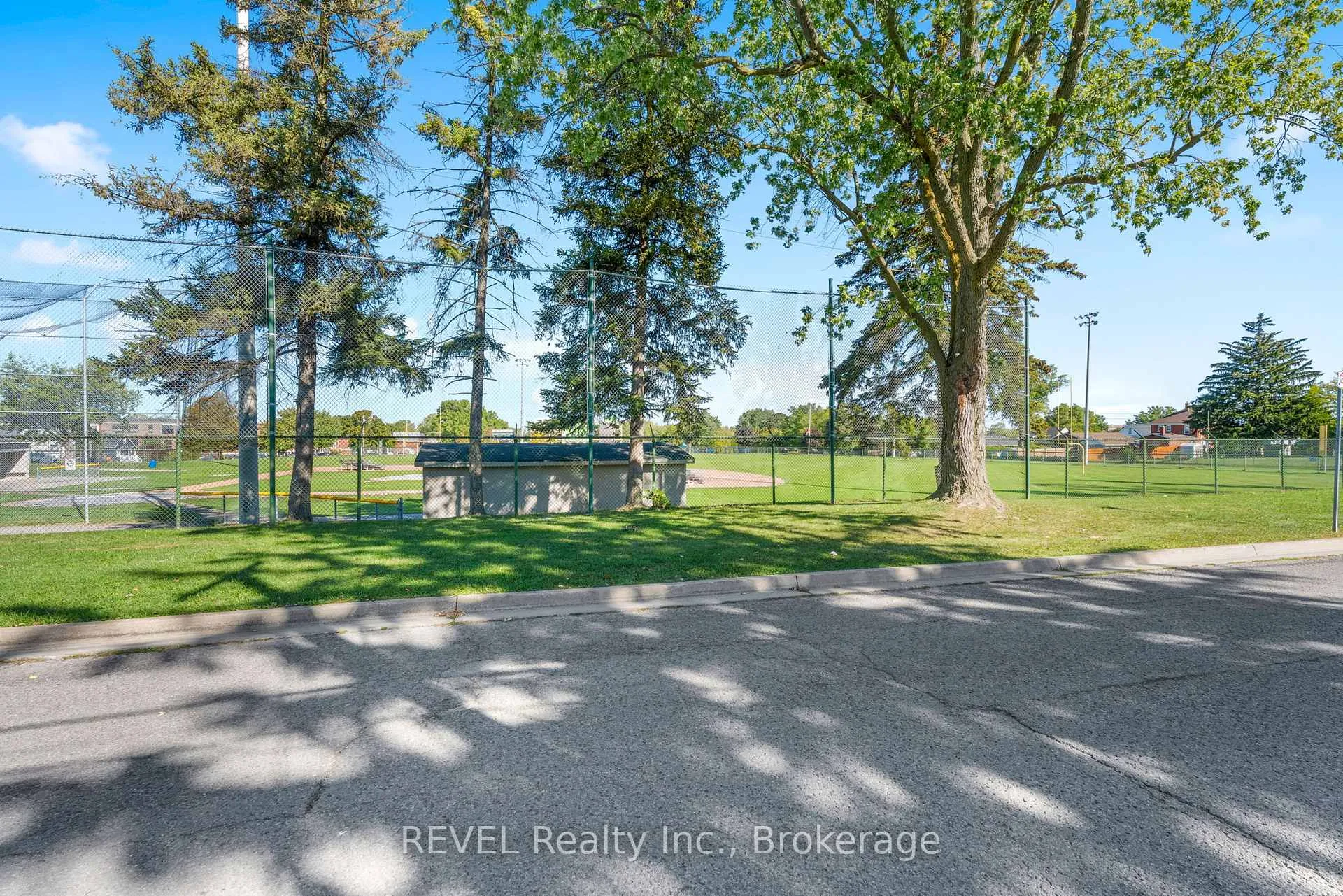 Photo 29 of 33 Regent Street, Thorold, Thorold Downtown — HOMEH