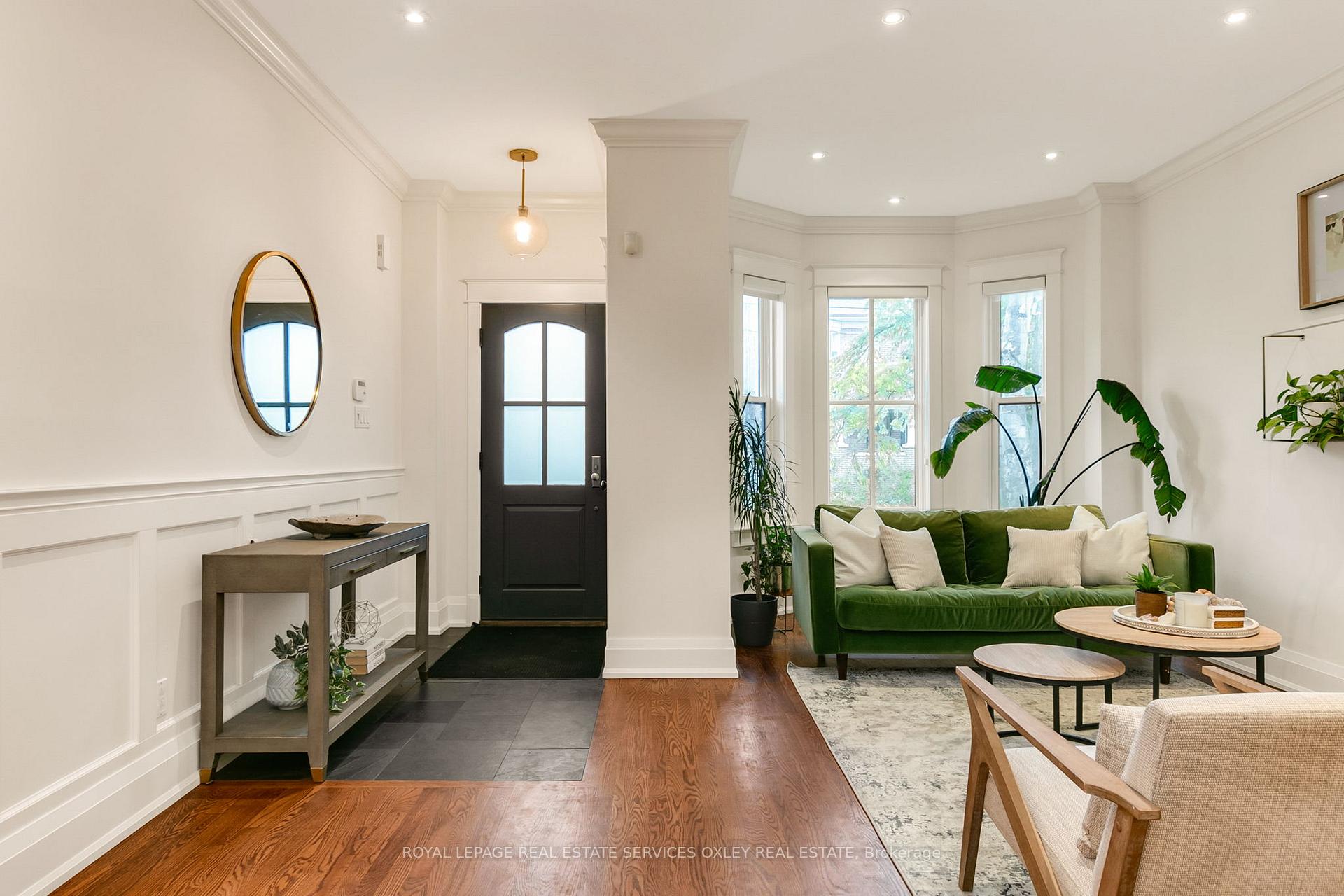 Photo 2 of 137 Hogarth Avenue, Toronto, North Riverdale — HOMEH