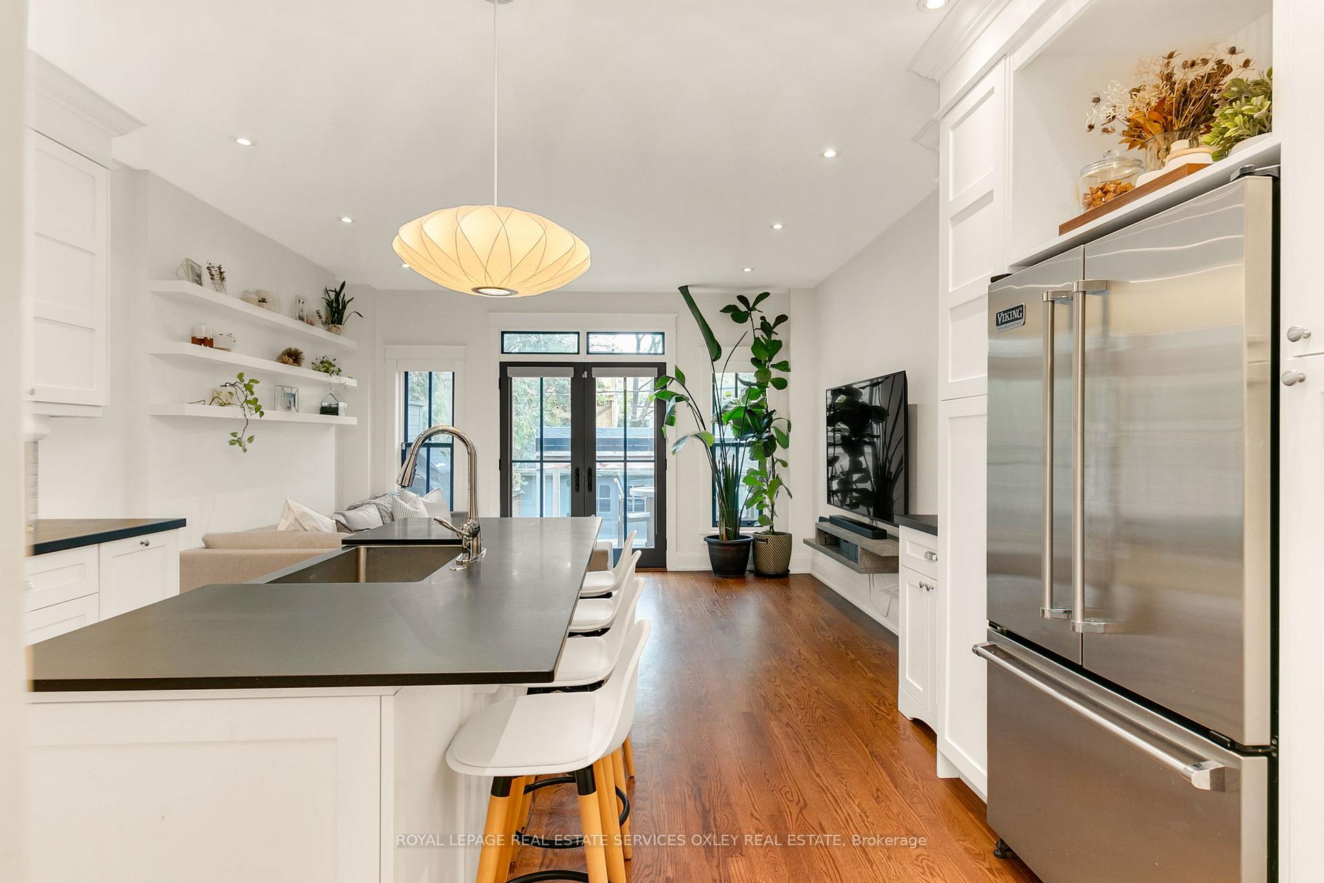 Photo 13 of 137 Hogarth Avenue, Toronto, North Riverdale — HOMEH