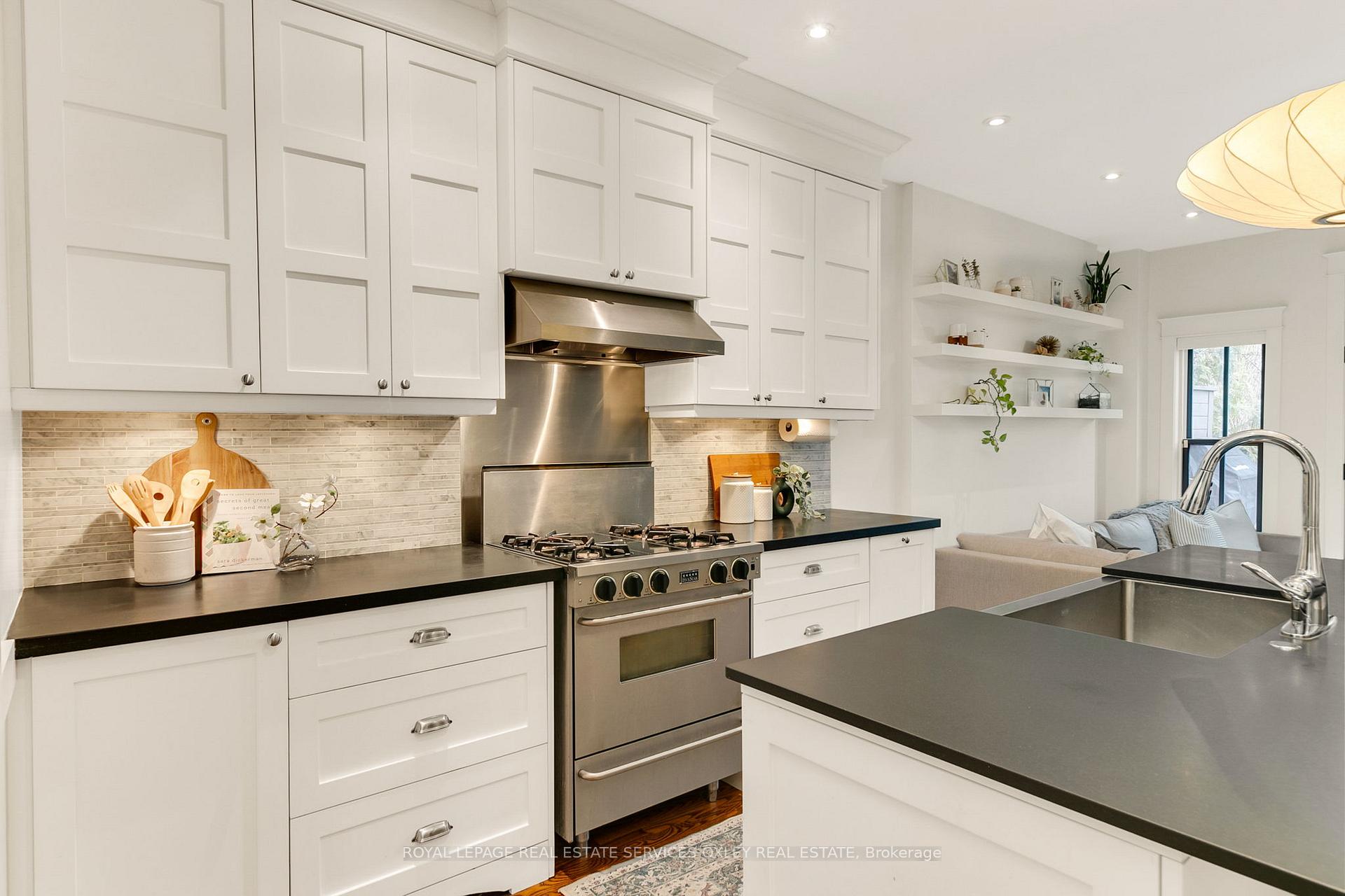 Photo 14 of 137 Hogarth Avenue, Toronto, North Riverdale — HOMEH