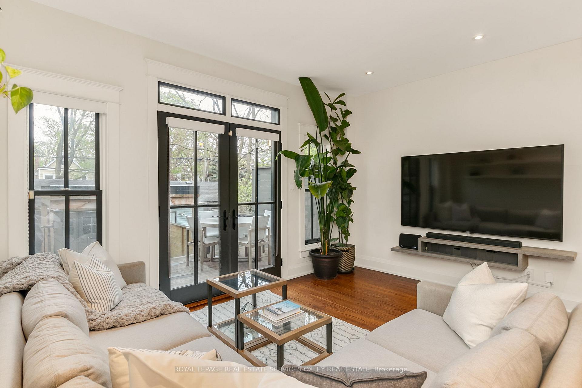 Photo 19 of 137 Hogarth Avenue, Toronto, North Riverdale — HOMEH
