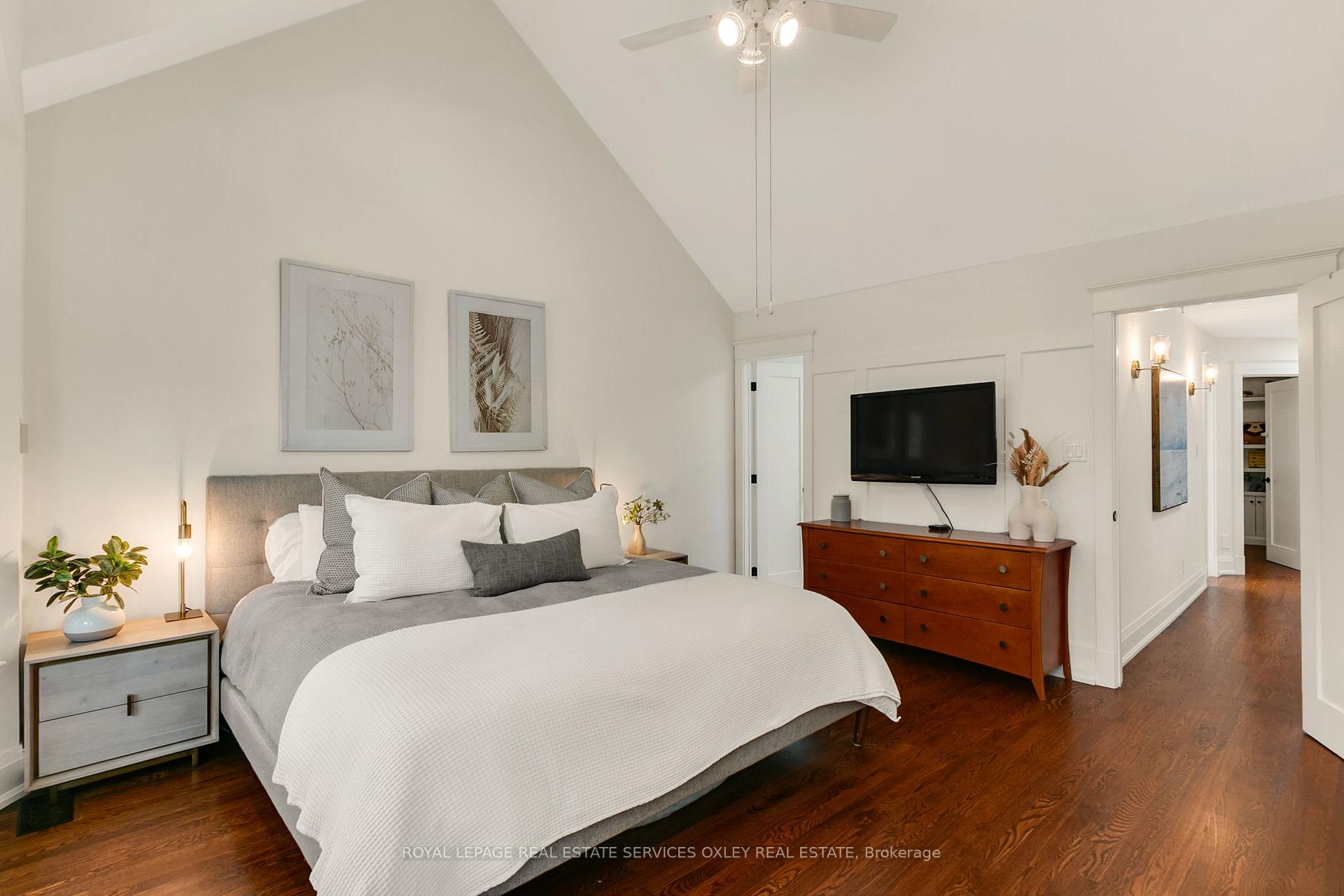 Photo 25 of 137 Hogarth Avenue, Toronto, North Riverdale — HOMEH