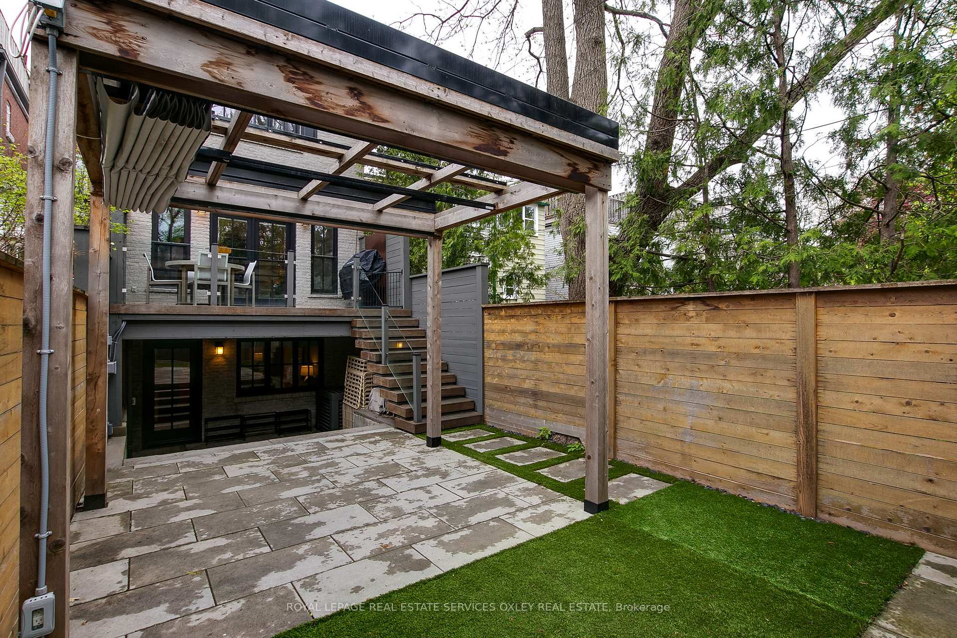 Photo 43 of 137 Hogarth Avenue, Toronto, North Riverdale — HOMEH