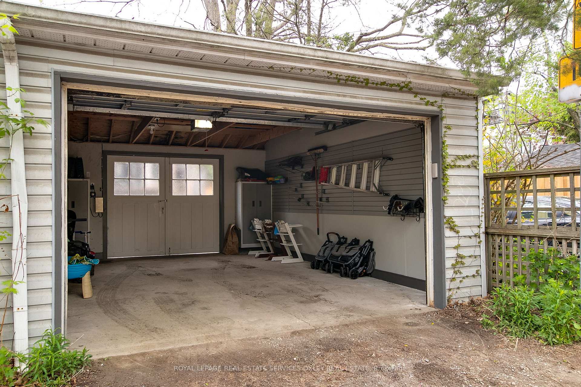 Photo 46 of 137 Hogarth Avenue, Toronto, North Riverdale — HOMEH