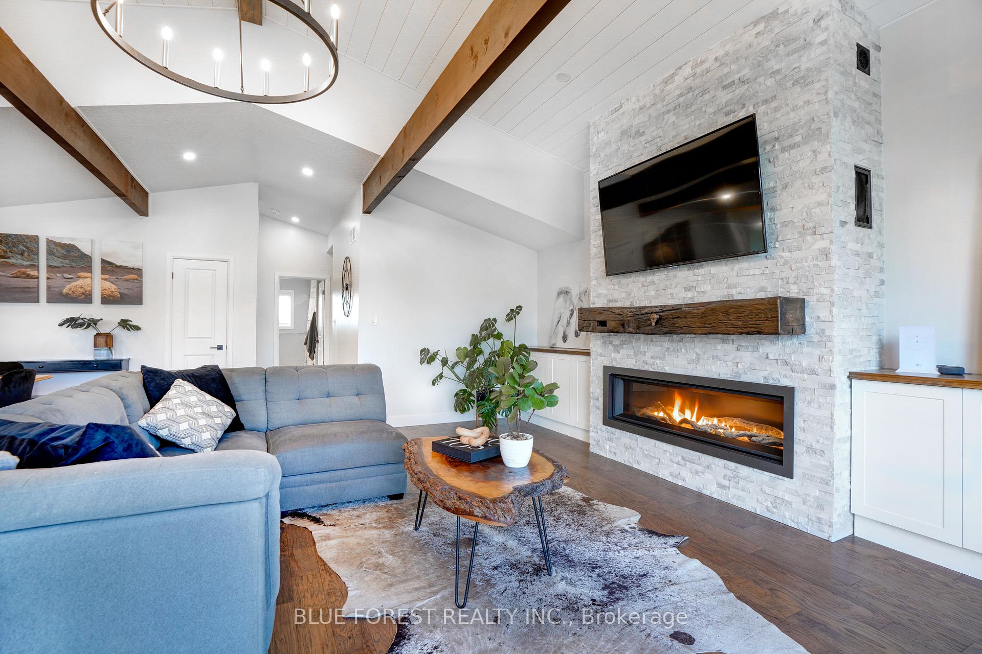 Photo 21 of 8748 Glengyle Drive, Strathroy-Caradoc, Rural Strathroy-Caradoc — HOMEH