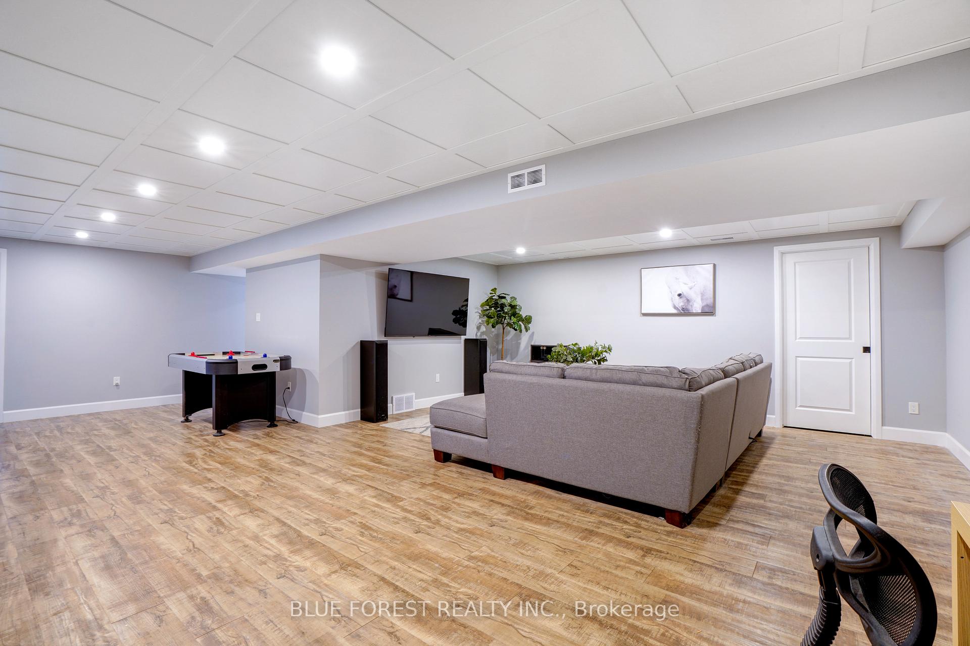 Photo 37 of 8748 Glengyle Drive, Strathroy-Caradoc, Rural Strathroy-Caradoc — HOMEH