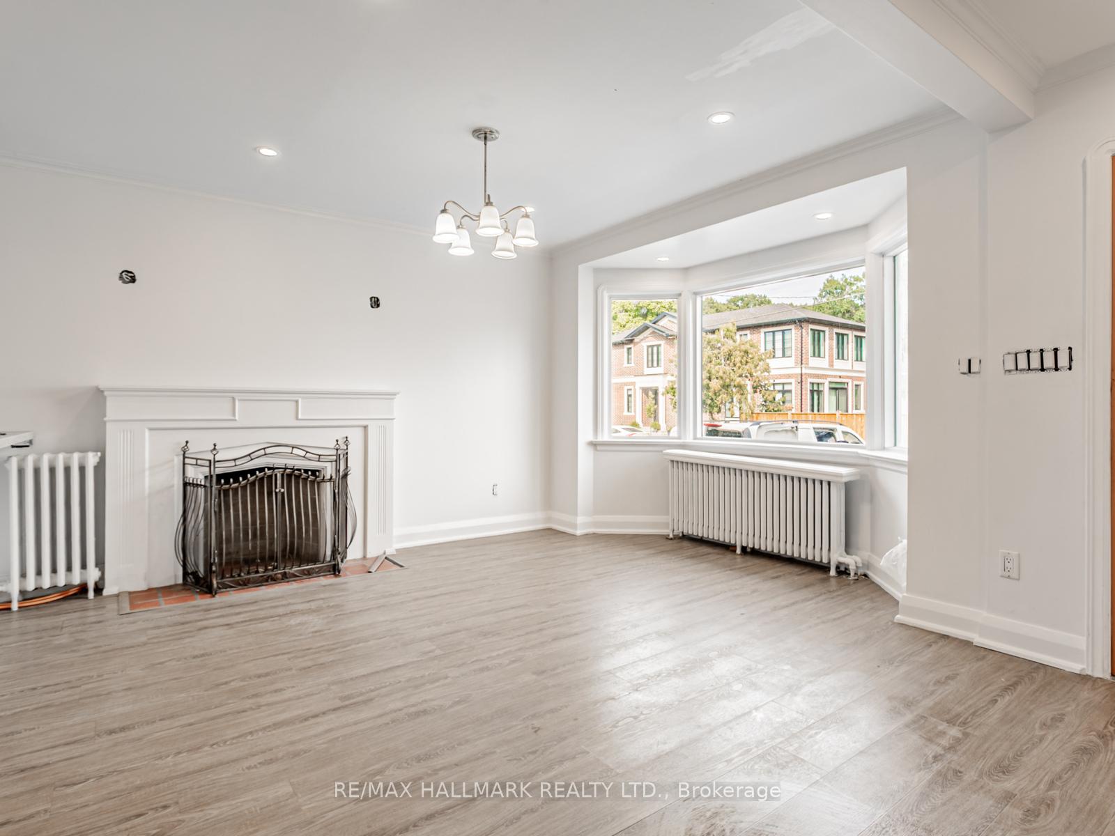 Photo 4 of 12 Ralston Avenue, Toronto, East York — HOMEH