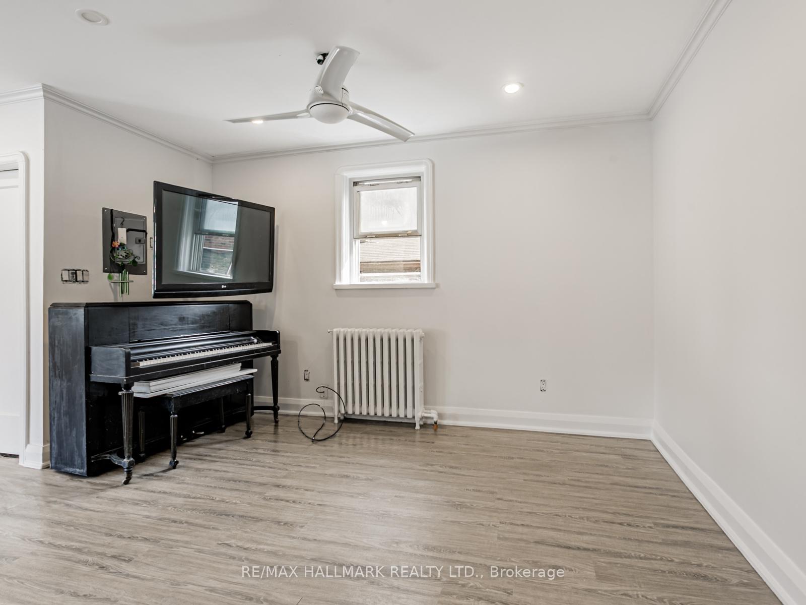 Photo 10 of 12 Ralston Avenue, Toronto, East York — HOMEH