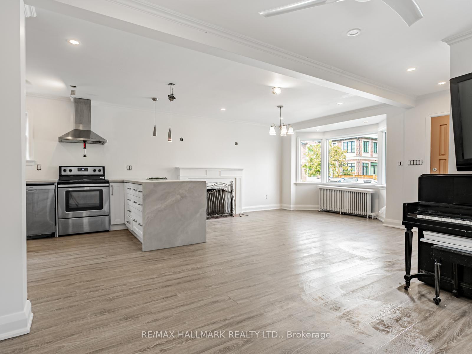Photo 11 of 12 Ralston Avenue, Toronto, East York — HOMEH