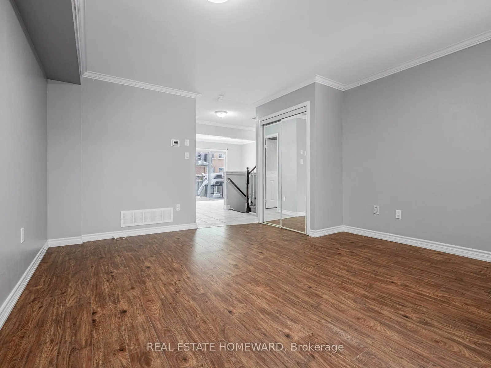 Photo 9 of 304 Flagstone Way, Newmarket, Woodland Hill — HOMEH