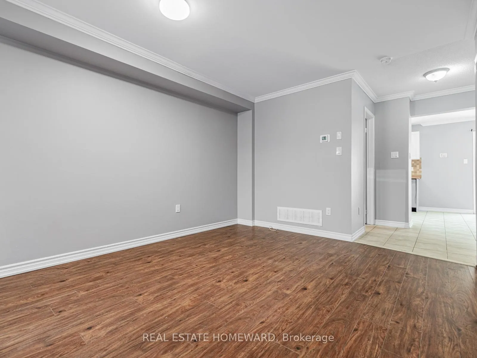 Photo 10 of 304 Flagstone Way, Newmarket, Woodland Hill — HOMEH