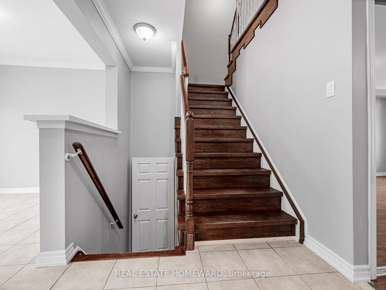 Photo 11 of 304 Flagstone Way, Newmarket, Woodland Hill — HOMEH