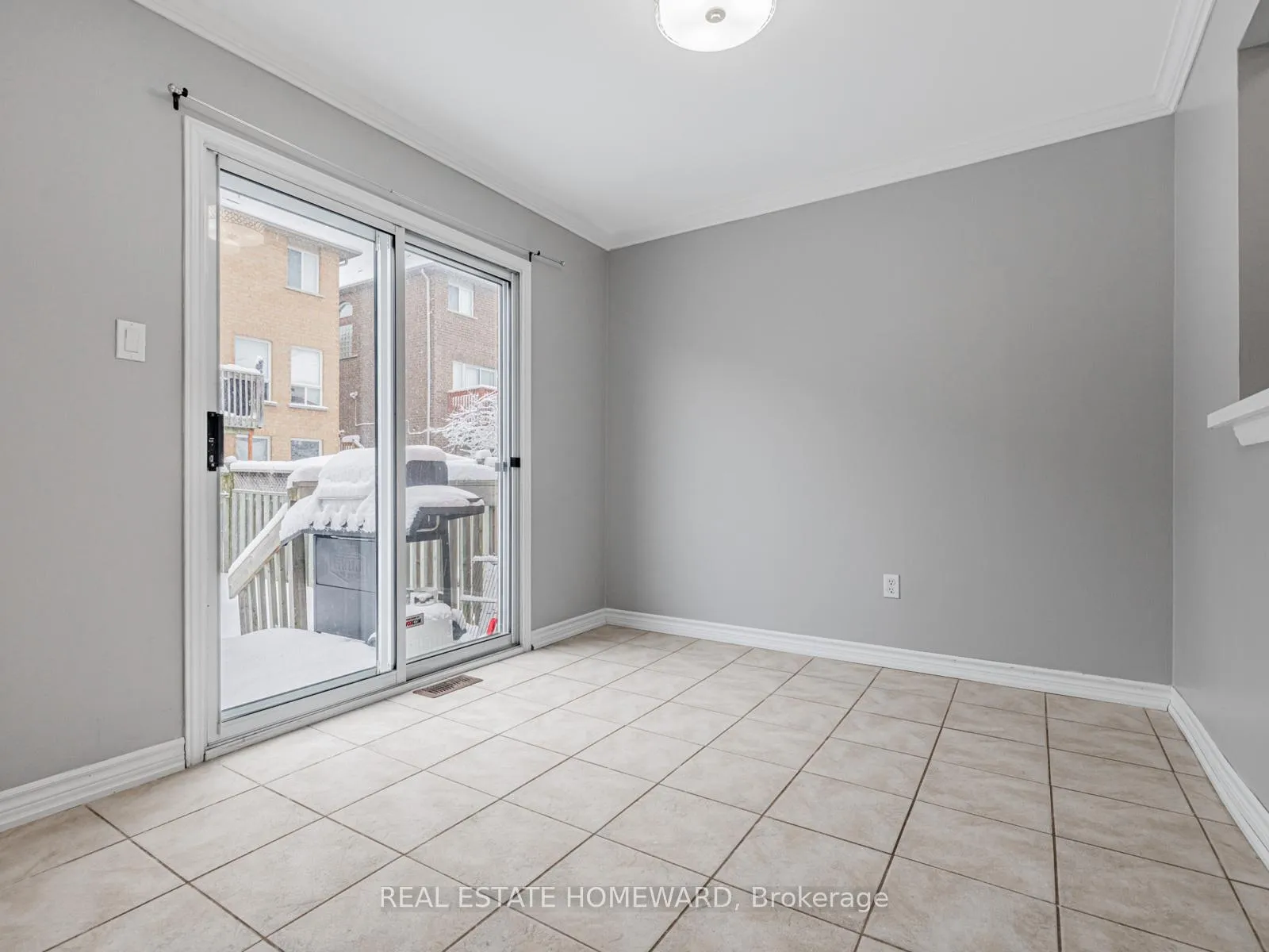 Photo 13 of 304 Flagstone Way, Newmarket, Woodland Hill — HOMEH