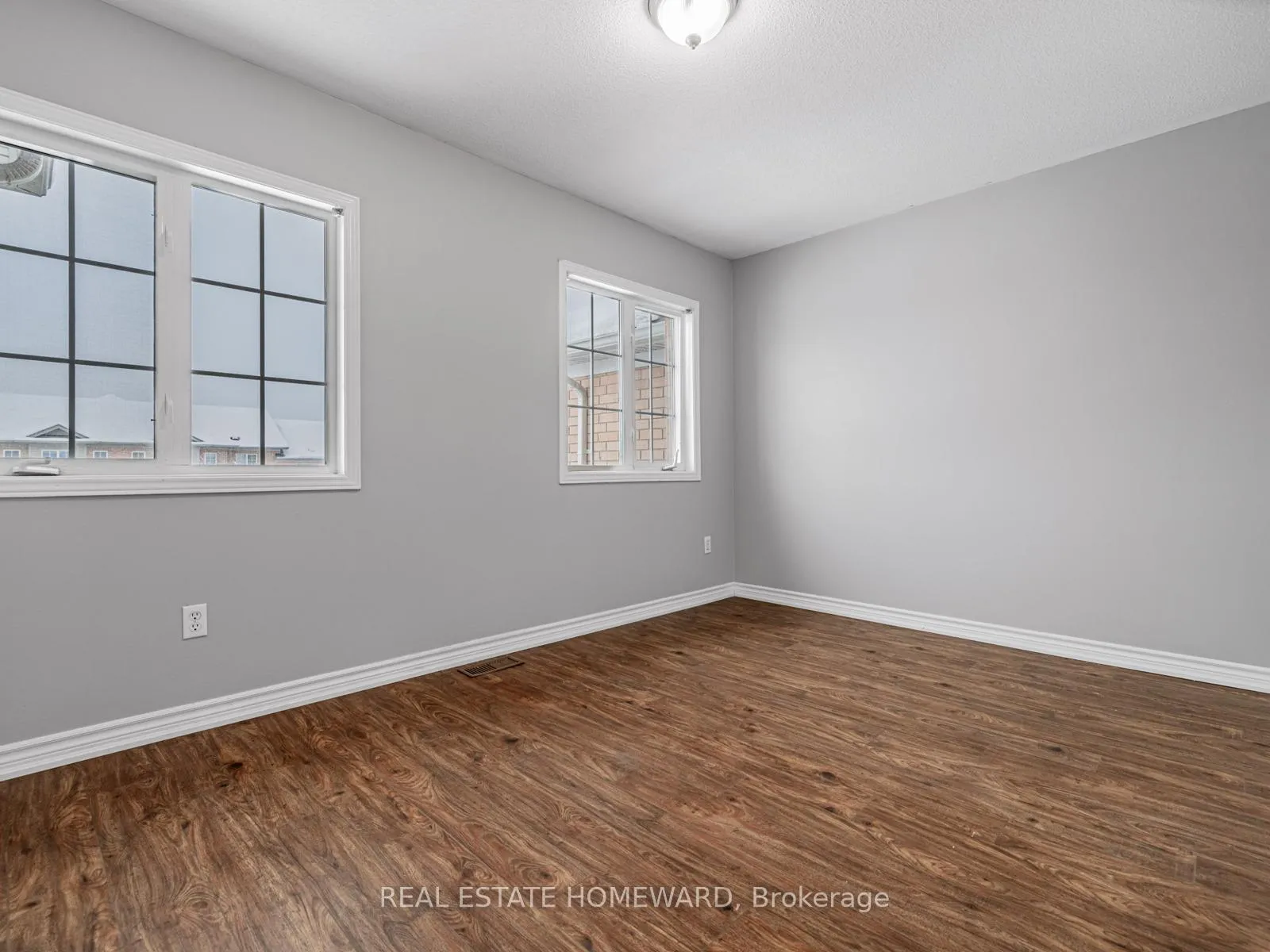 Photo 21 of 304 Flagstone Way, Newmarket, Woodland Hill — HOMEH