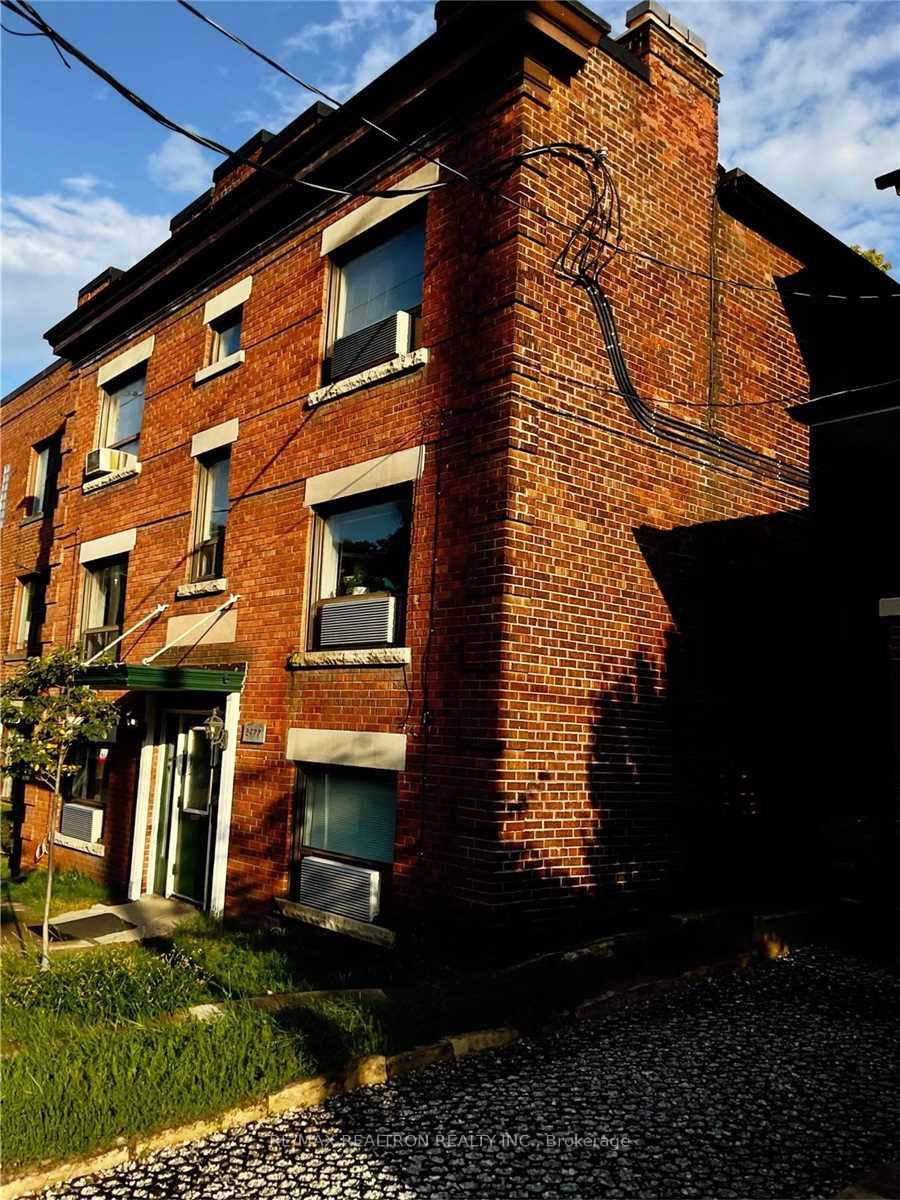 Front of Unit 1, 2477 Queen Street E