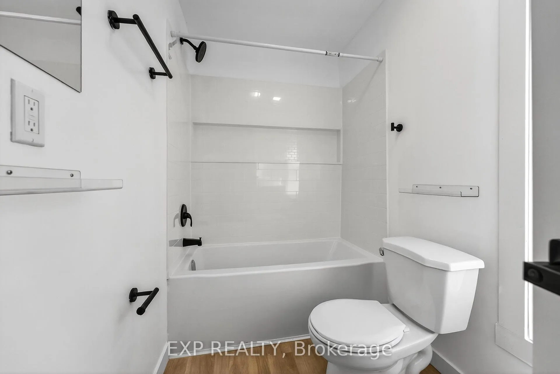 Photo 13 of 19 & 21 Railway Terrace, Belleville, Belleville Ward — HOMEH