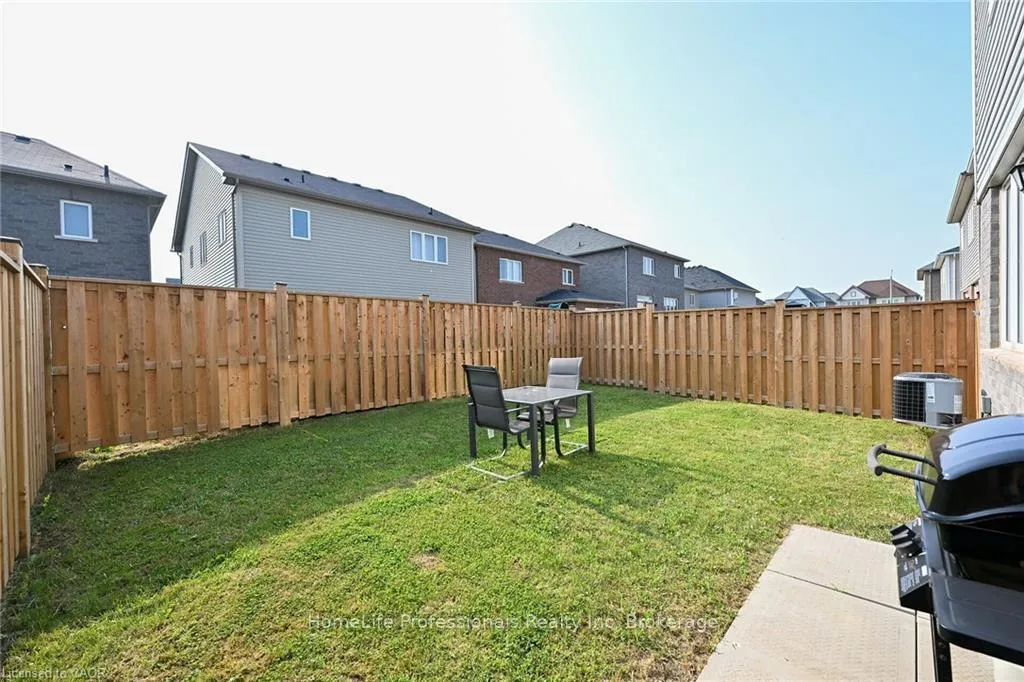 Photo 37 of 11 Honey Comb Trail, Thorold, Hurricane/Merrittville — HOMEH