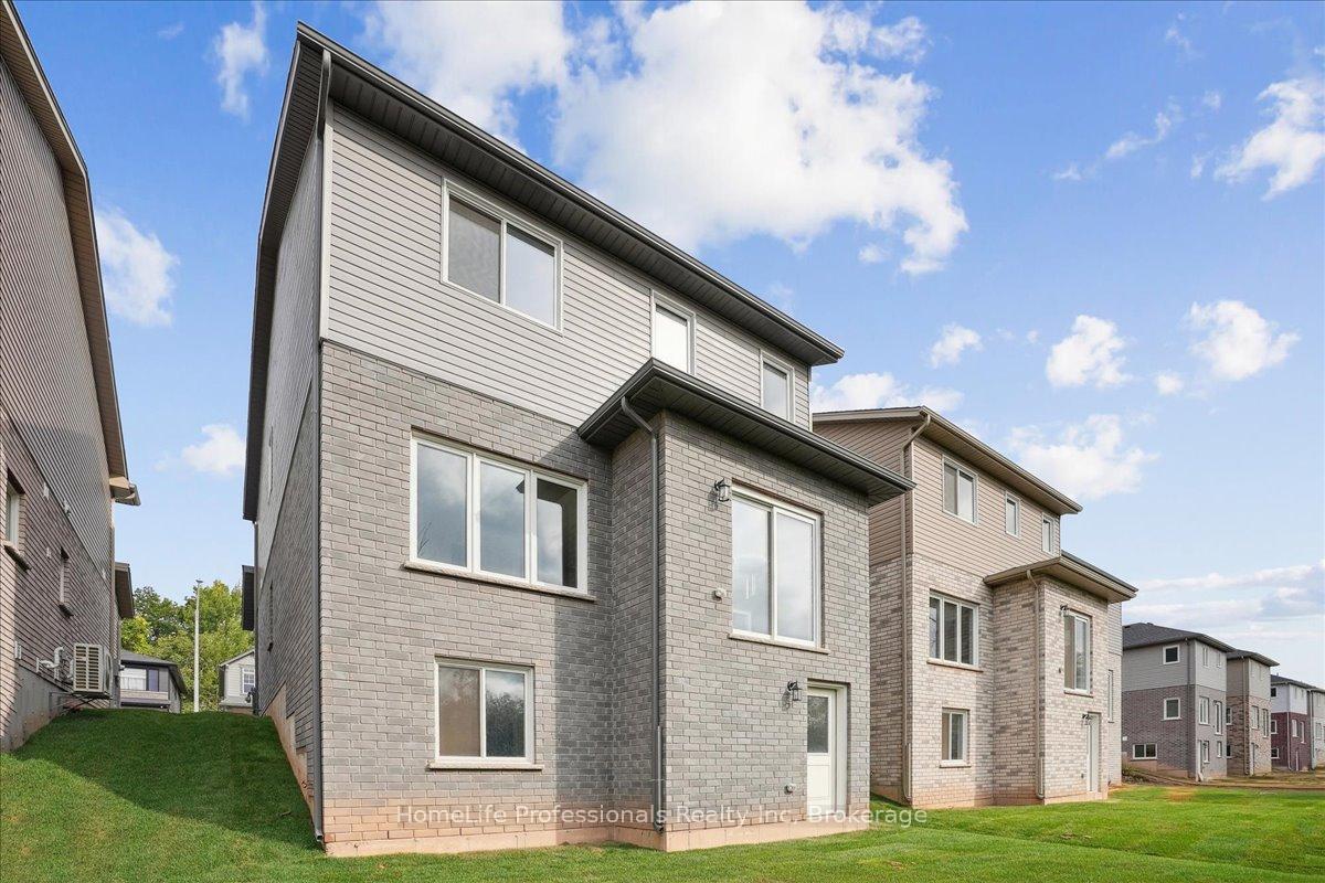 Photo 37 of 52 Wilson Drive, Thorold, Hurricane/Merrittville — HOMEH