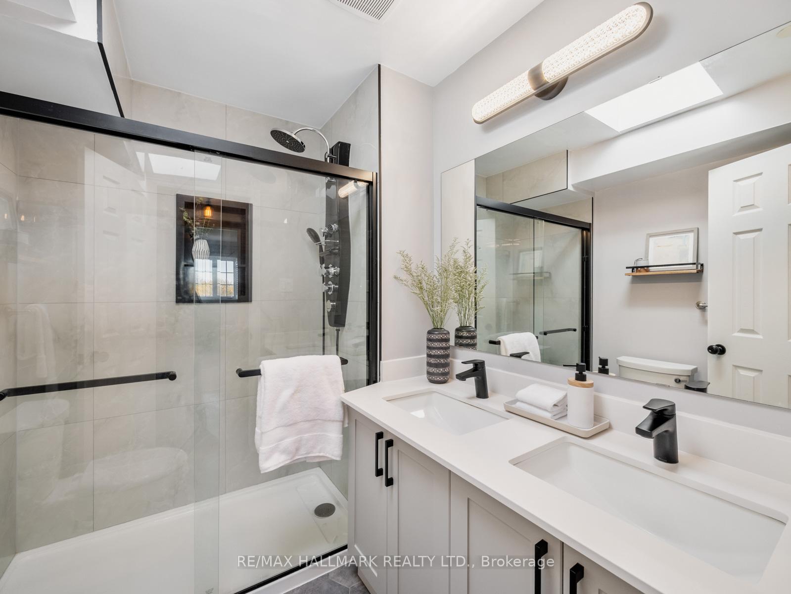 Photo 4 of 1518 Queen Street E, Toronto, Greenwood-Coxwell — HOMEH