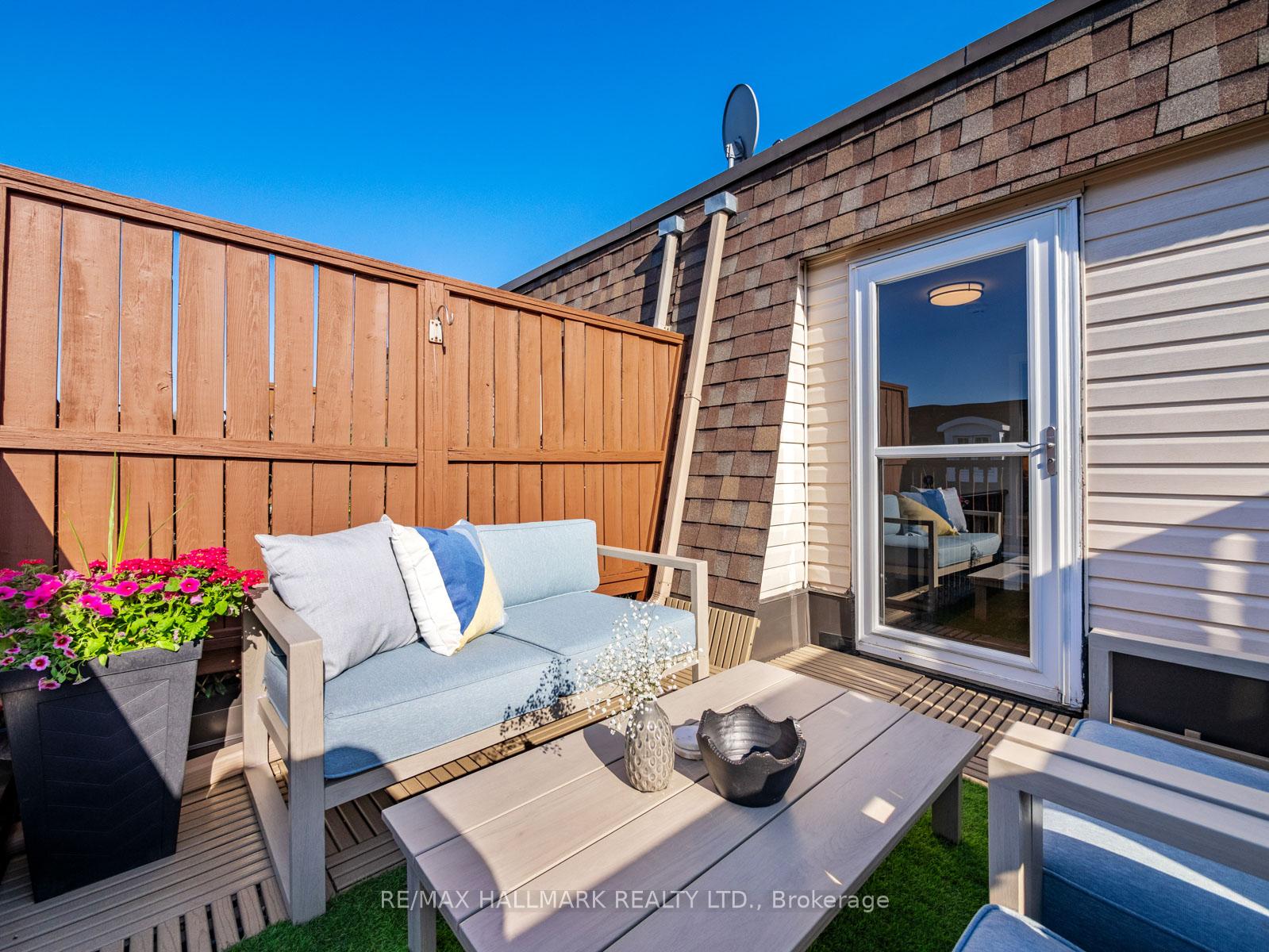 Photo 5 of 1518 Queen Street E, Toronto, Greenwood-Coxwell — HOMEH