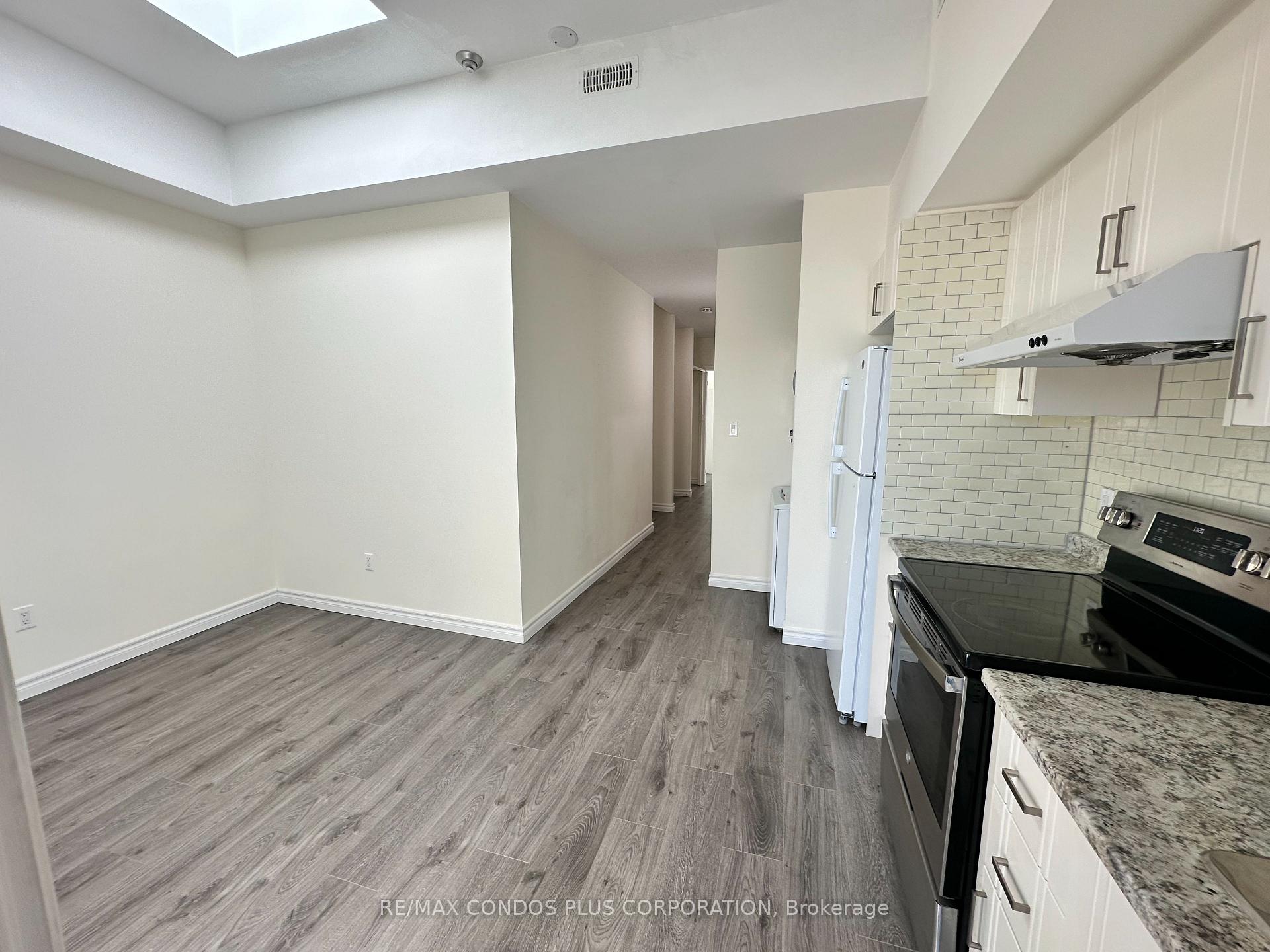 Photo 4 of Unit 3A, 725 Danforth Avenue, Toronto, Danforth — HOMEH