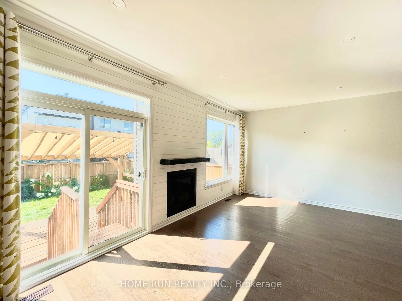 Photo 7 of 507 Borbridge Avenue, Ottawa, Riverside South/Gloucester Glen — HOMEH