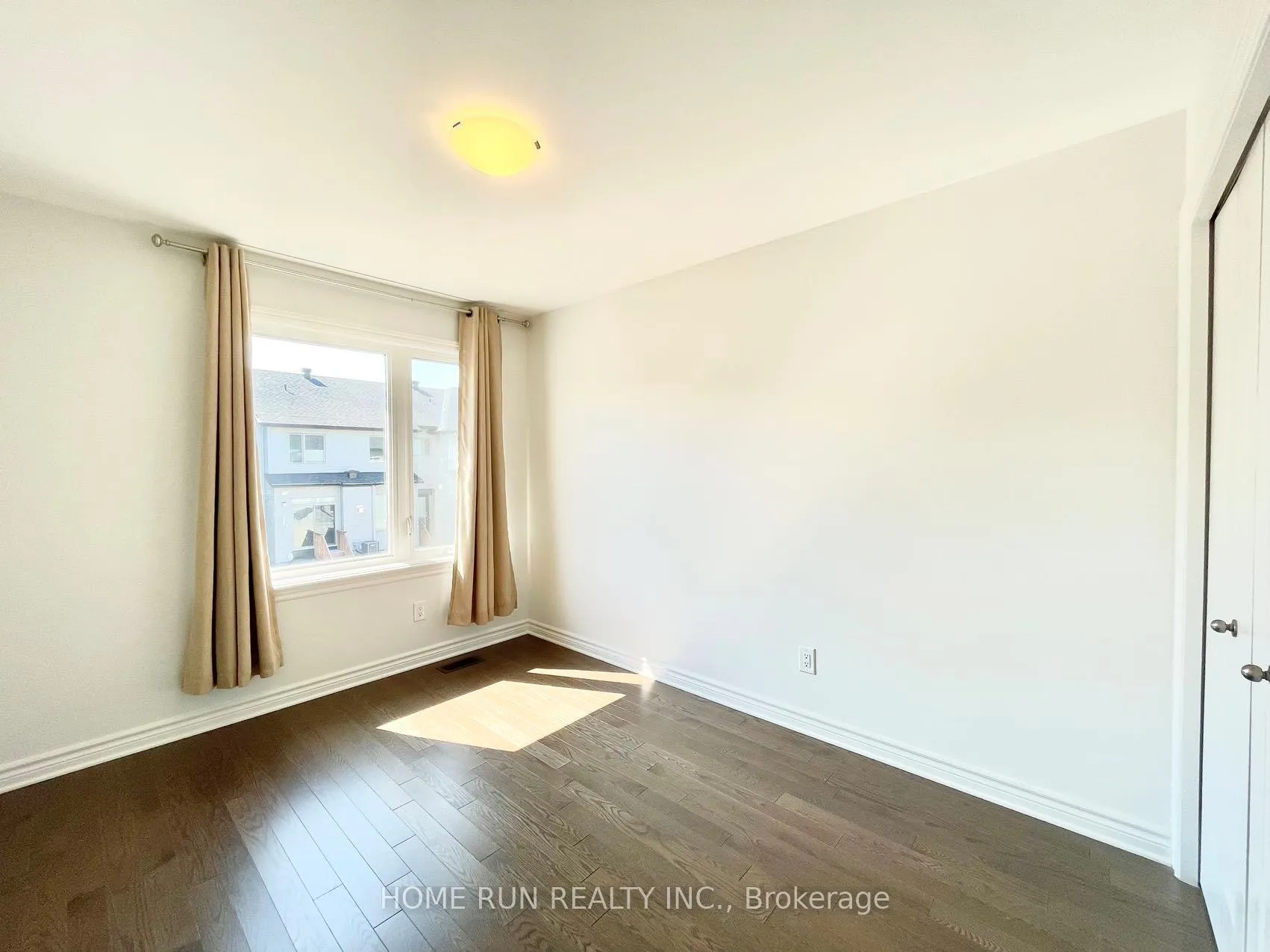Photo 19 of 507 Borbridge Avenue, Ottawa, Riverside South/Gloucester Glen — HOMEH