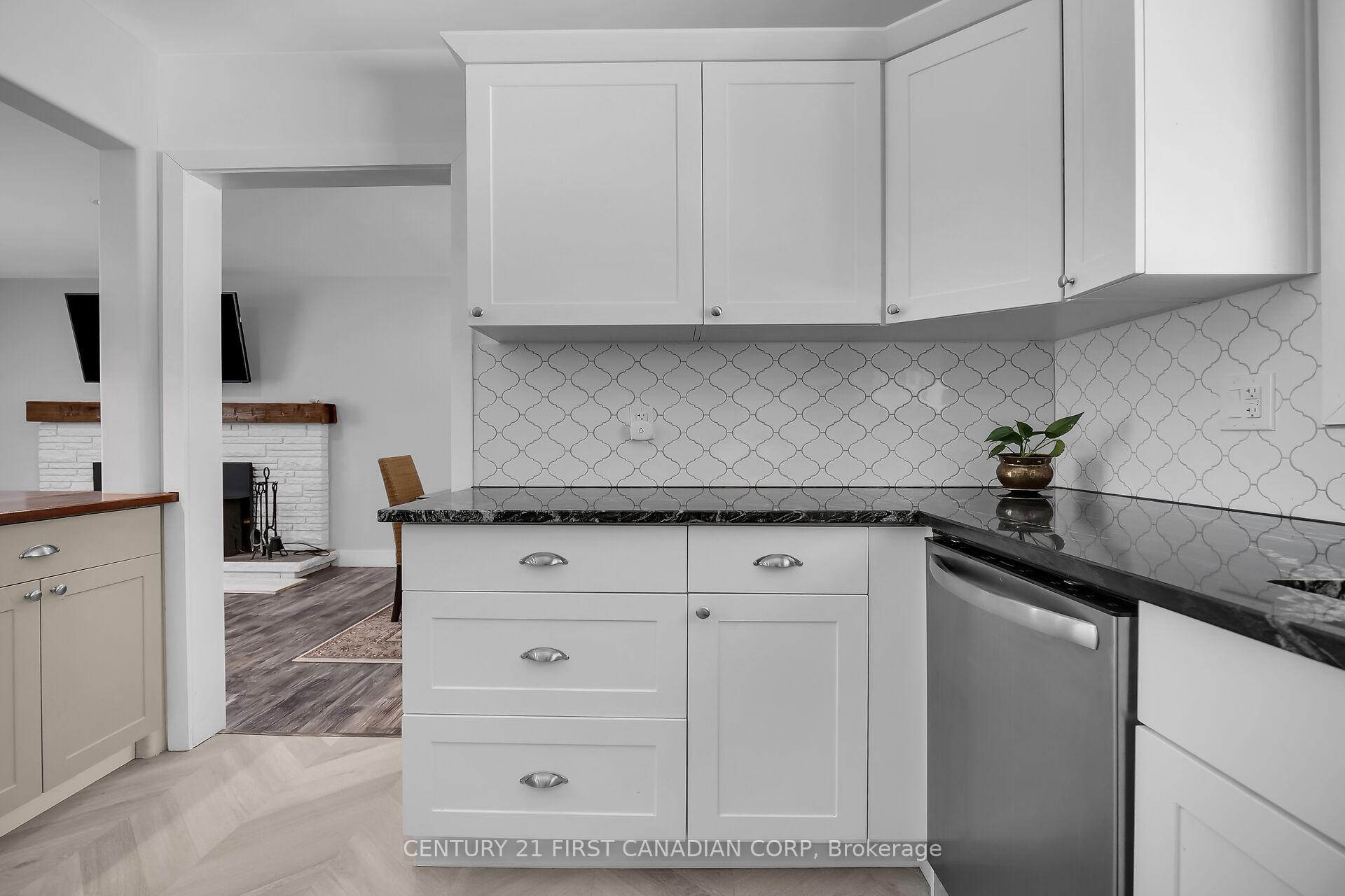 Photo 10 of 2735 Hamilton Road, Thames Centre, Rural Thames Centre — HOMEH